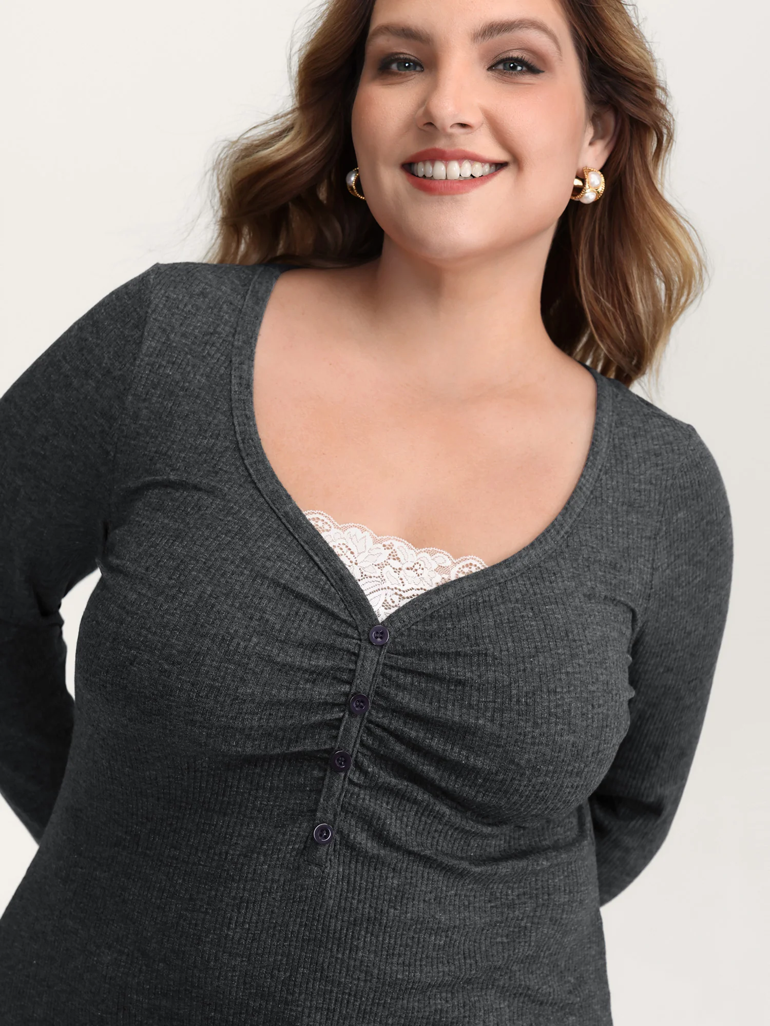 2-In-1 Lace Patchwork Ruched T-Shirt - Image 2
