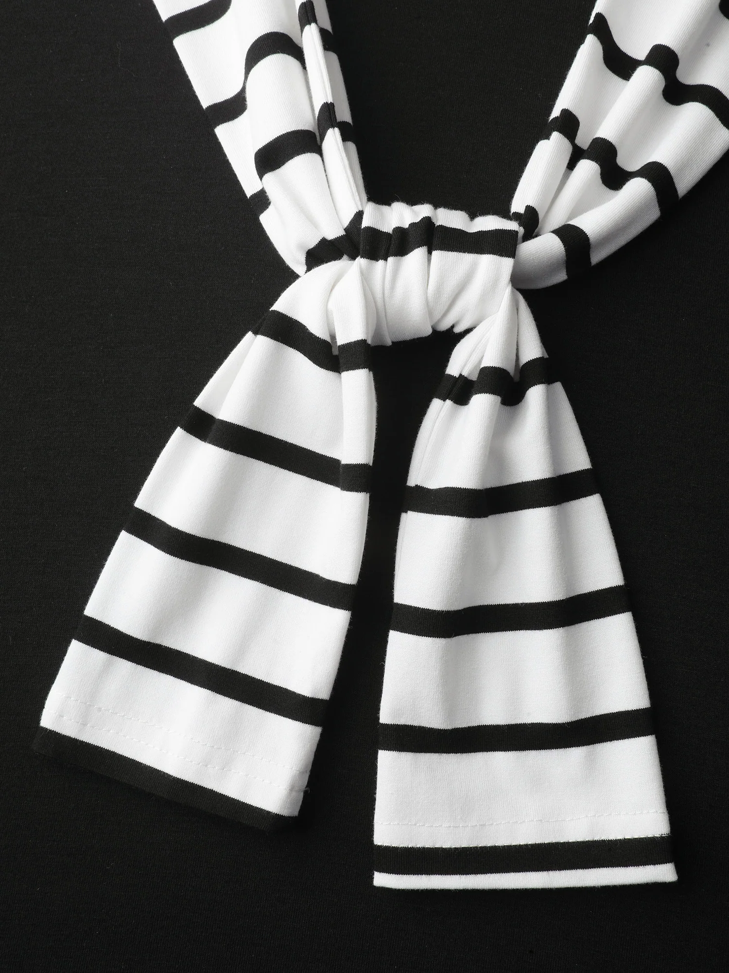 2-in-1 Striped Color Contrast T-Shirt - Image 5