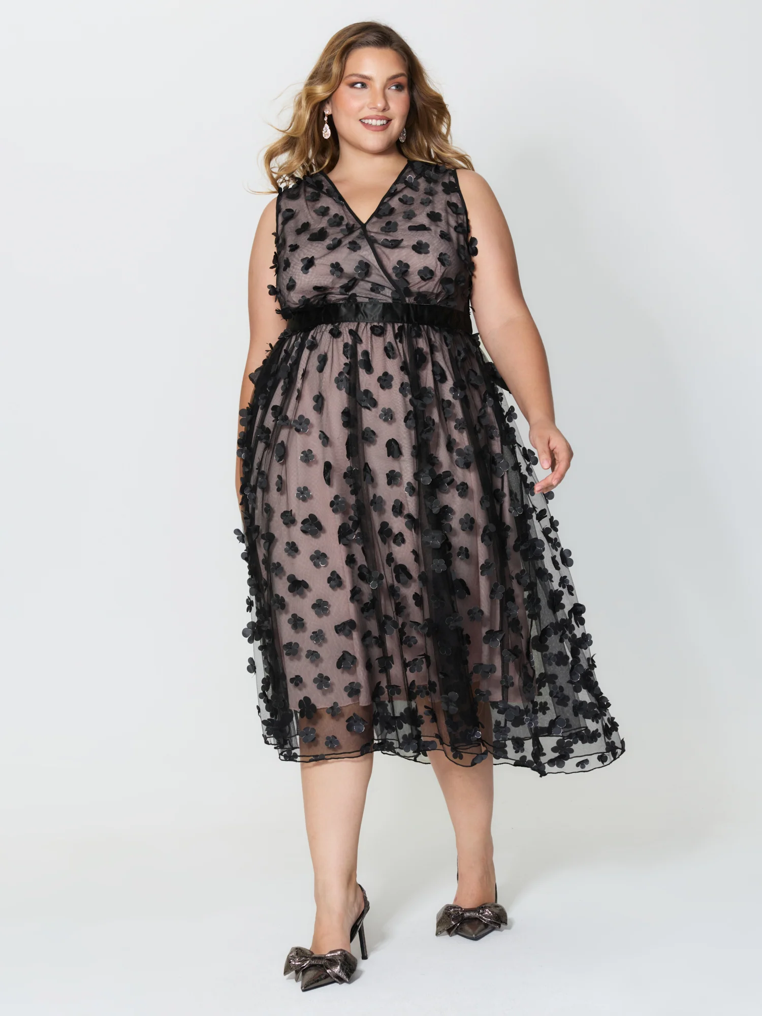 3D Floral Back-Tie Sheer Midi Dress - Image 3