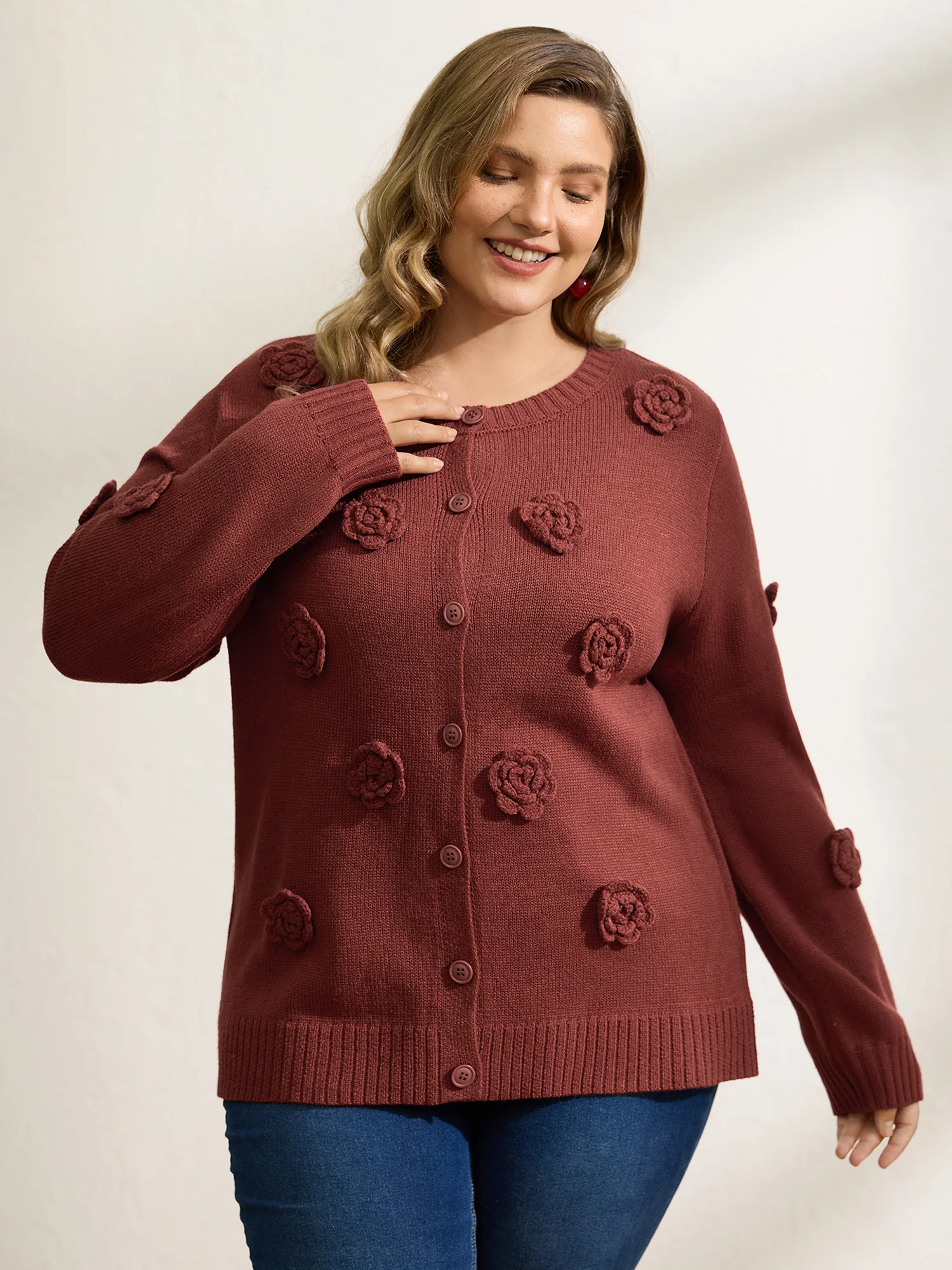 3D Floral Pattern Round Neck Knit Cardigan - Image 4