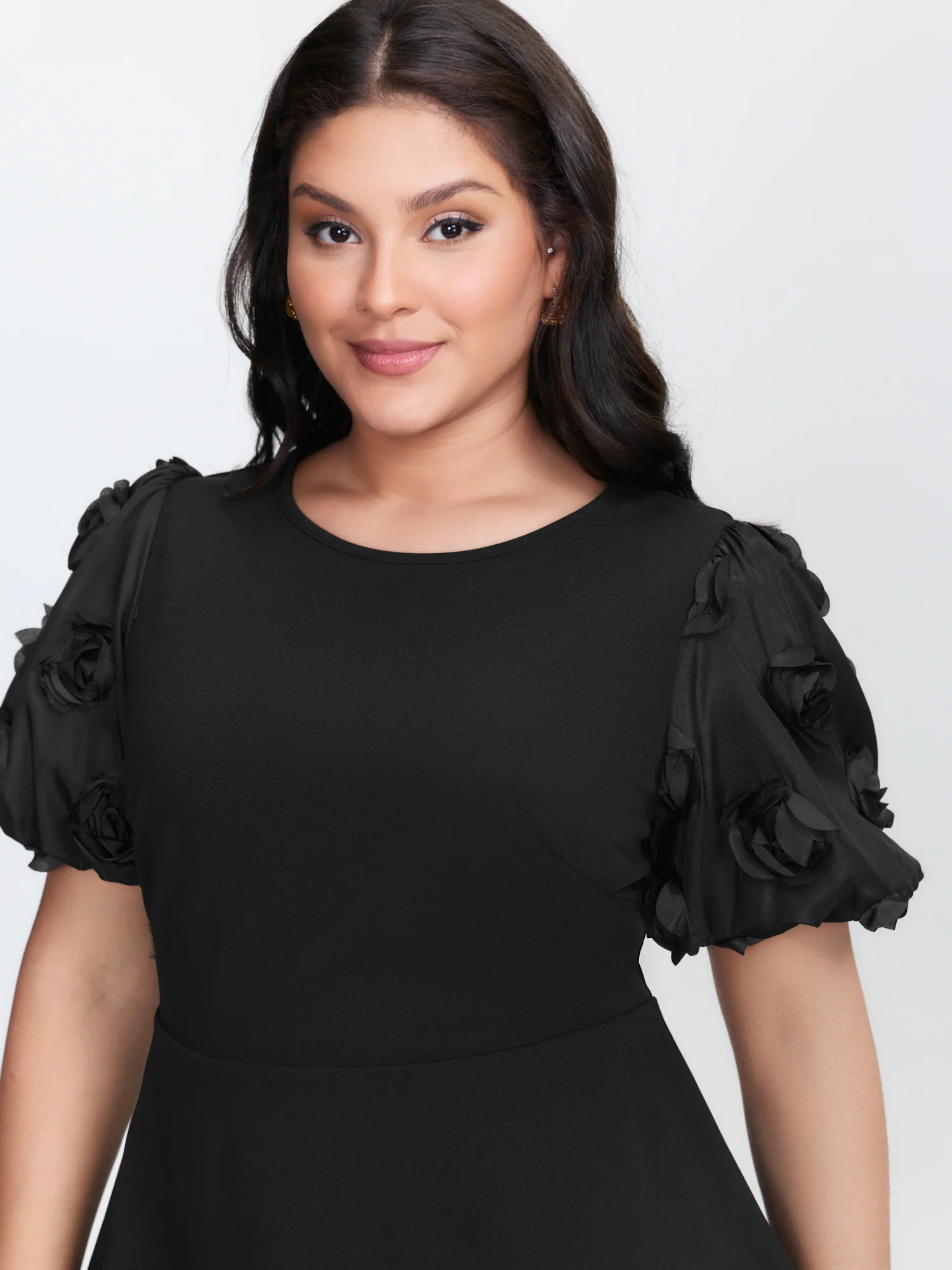 3D Textured Sleeve Cinched-Waist T-Shirt - Image 2