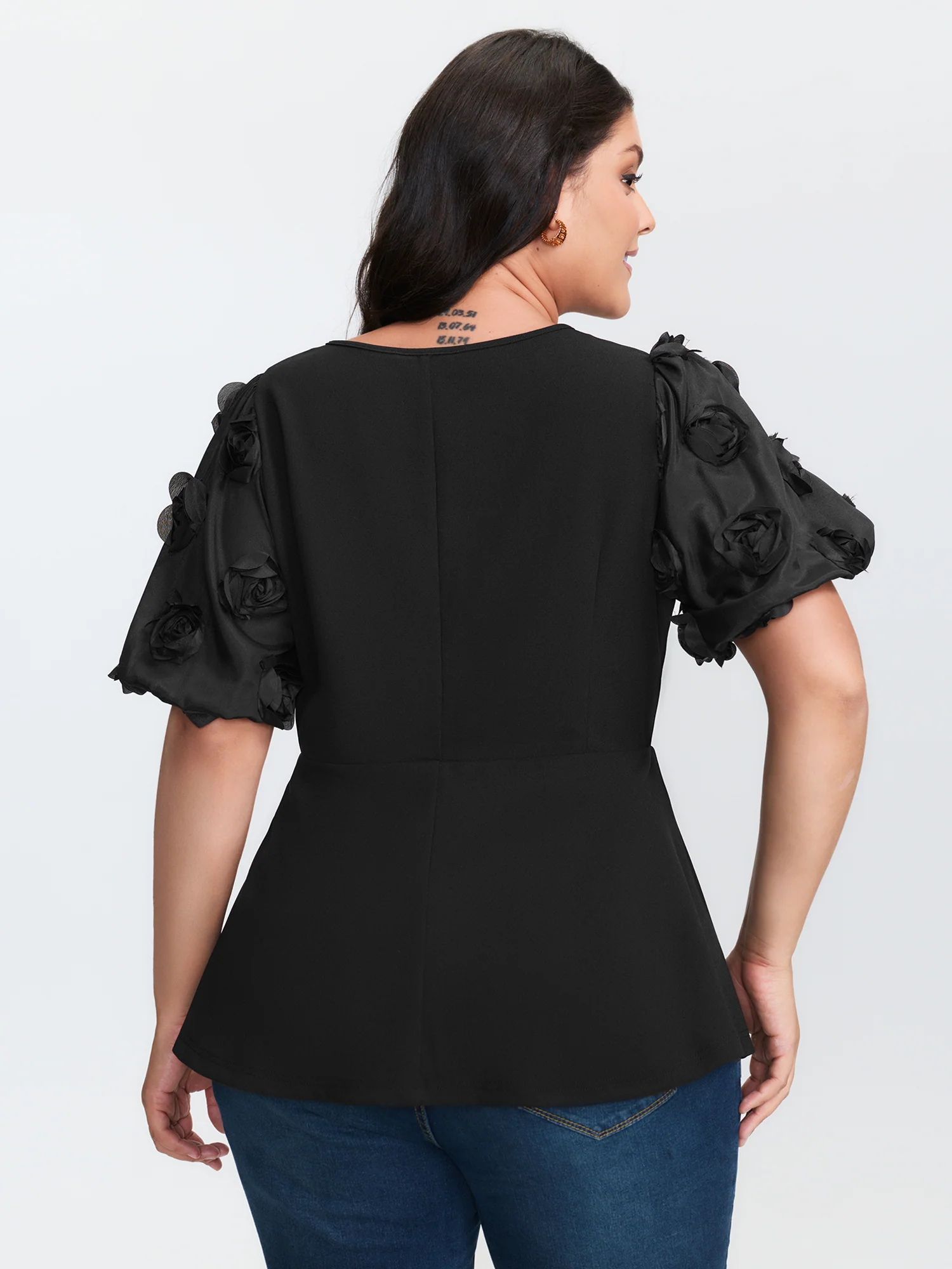 3D Textured Sleeve Cinched-Waist T-Shirt - Image 5