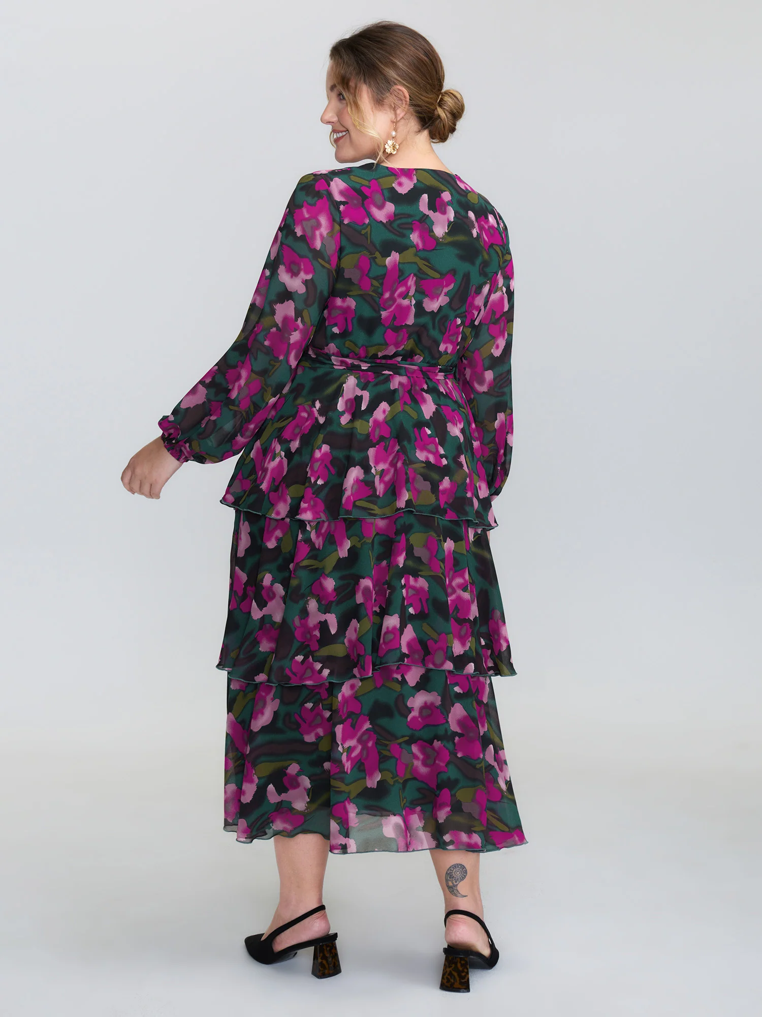Abstract Floral Print Layered Pockets Midi Dress - Image 4