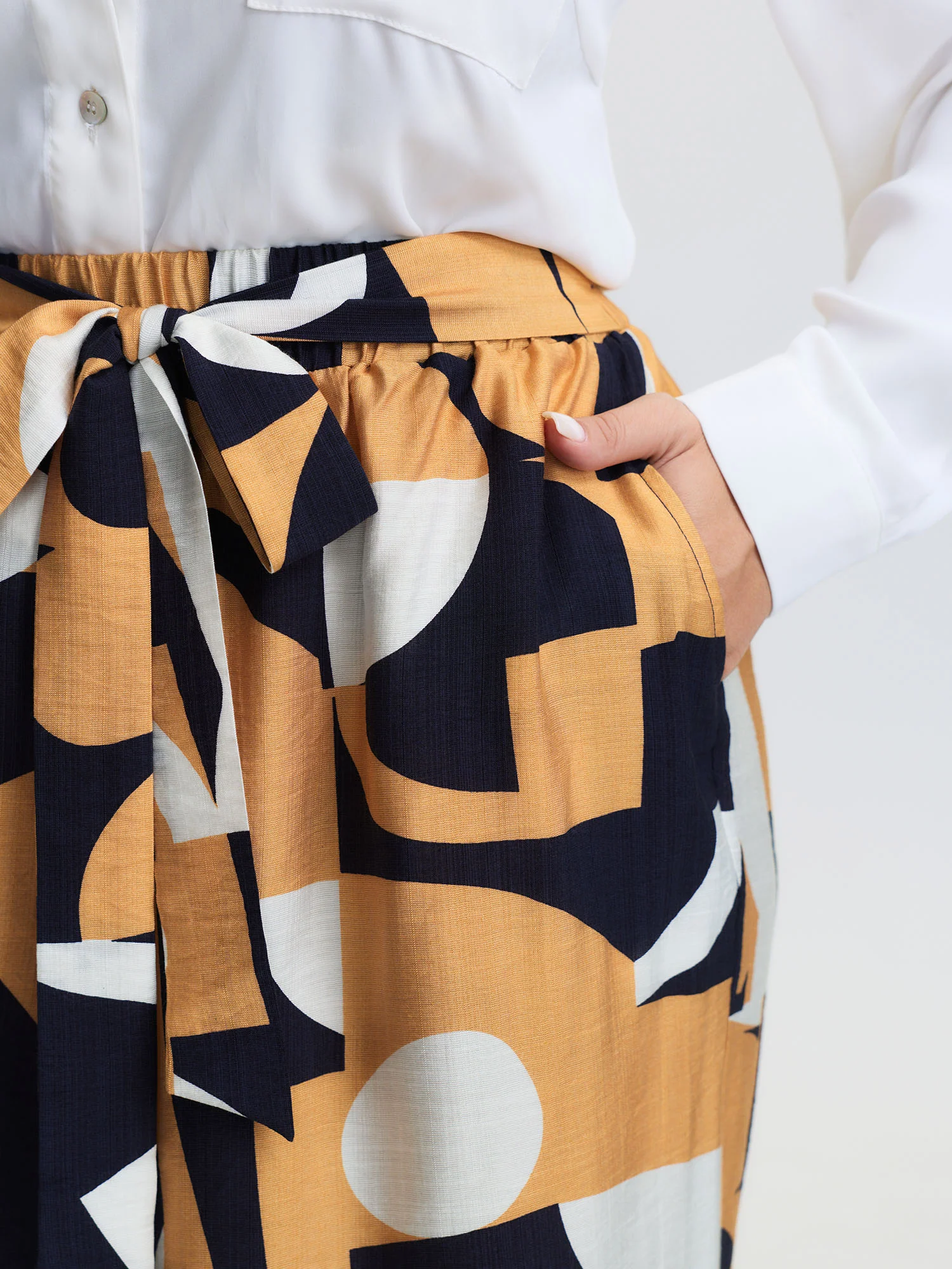 Abstract Print Belted Wide-Leg Pants - Image 3