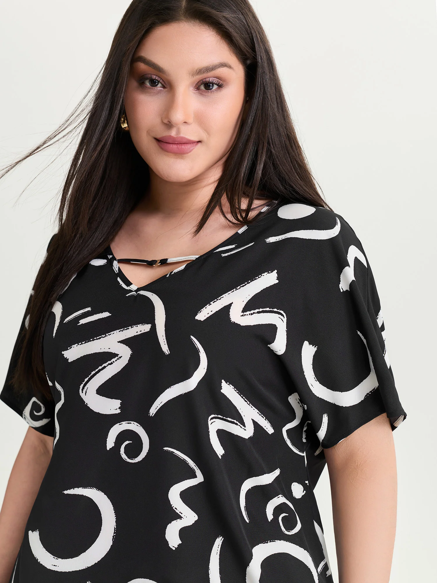 Abstract Print Cut-Out Neckline Blouse - Image 2