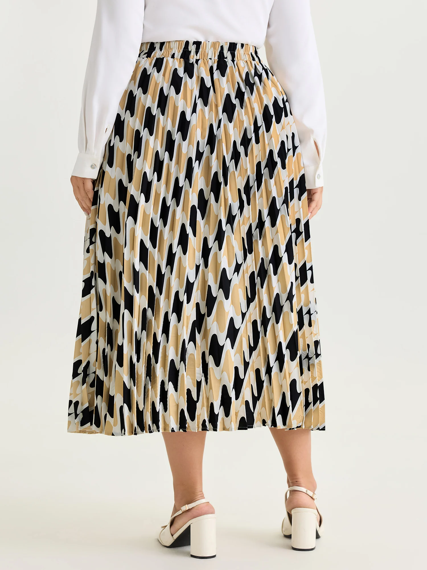 Abstract Print Pleated Maxi Dress - Image 5