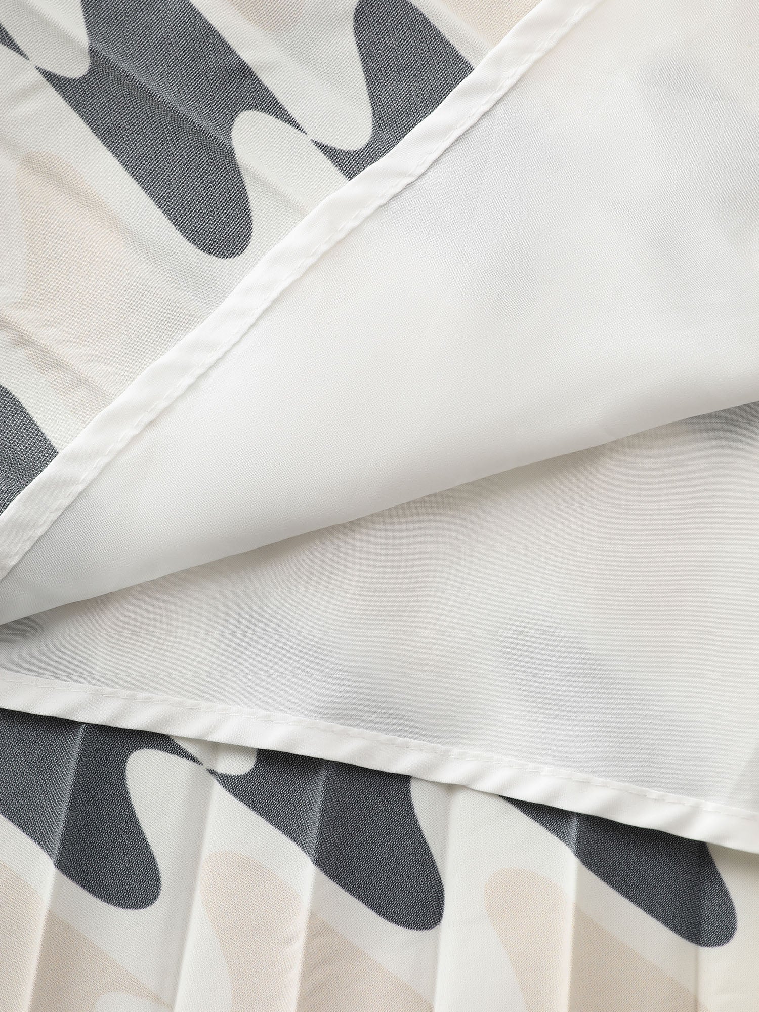 Abstract Print Pleated Maxi Dress - Image 7