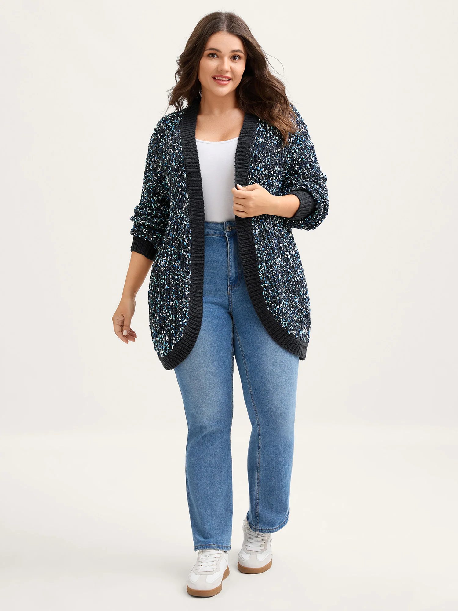 Abstract Textured Cuvy Hem Knit Cardigan - Image 3