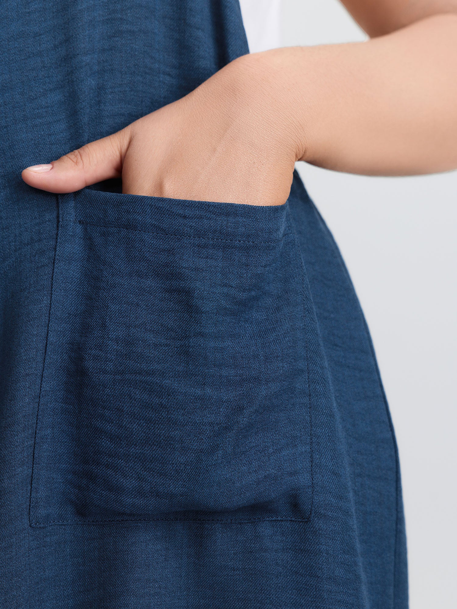 Adjustable Curvy Hem Pockets Overall Jumpsuit - Image 3