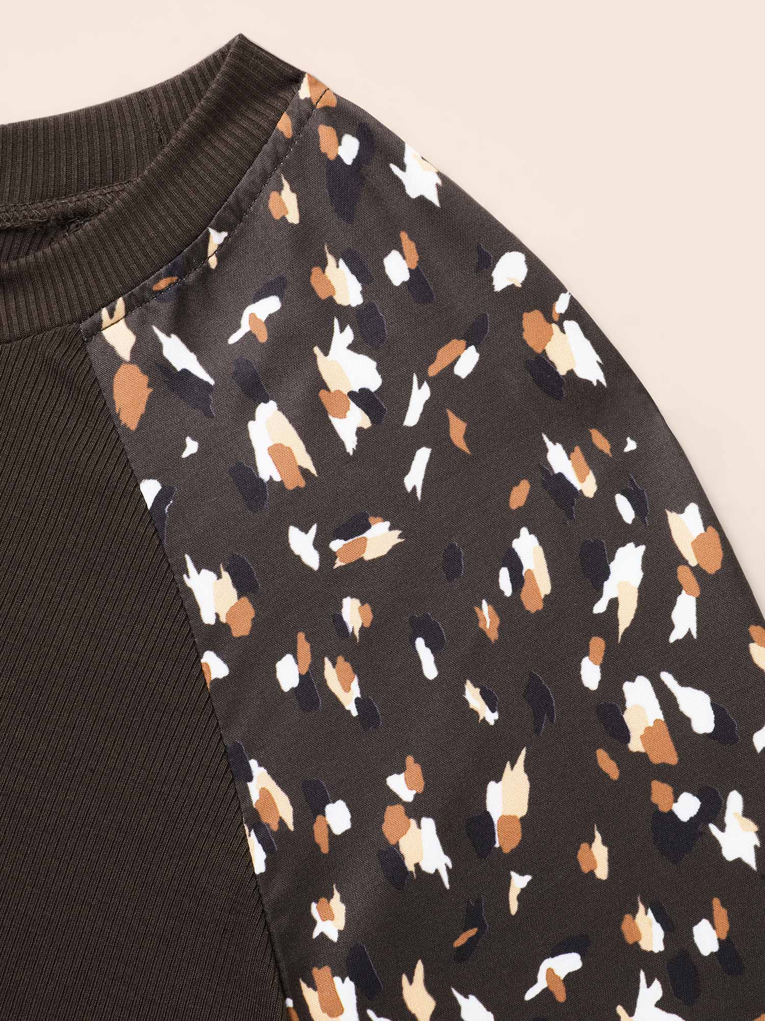 Allover Print Patchwork Raglan Sleeve T-shirt - Image 6