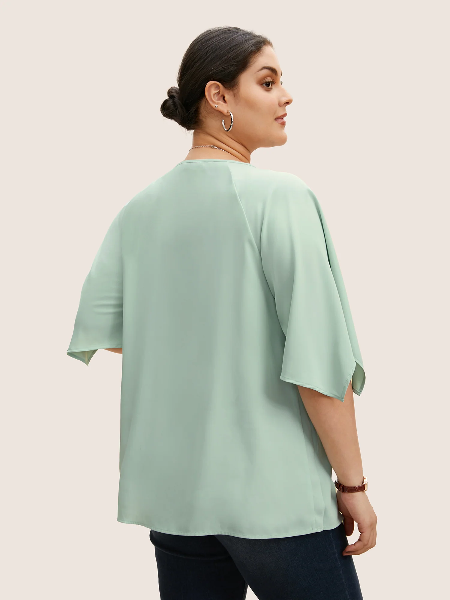 Solid Raglan Sleeve Keyhole Button Up Blouse - Image 5