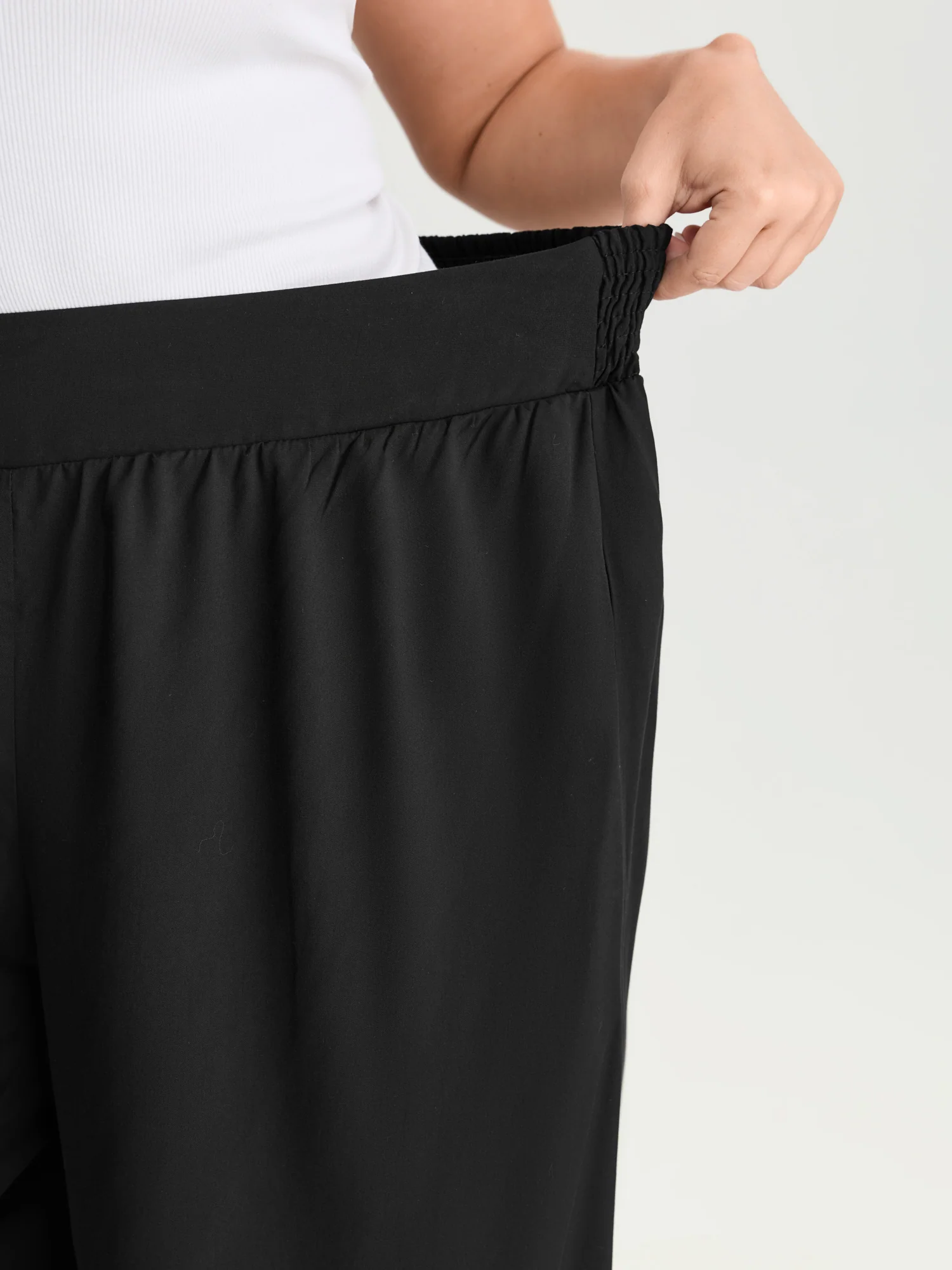 Arc Hem Breezy Feel Pants - Image 4