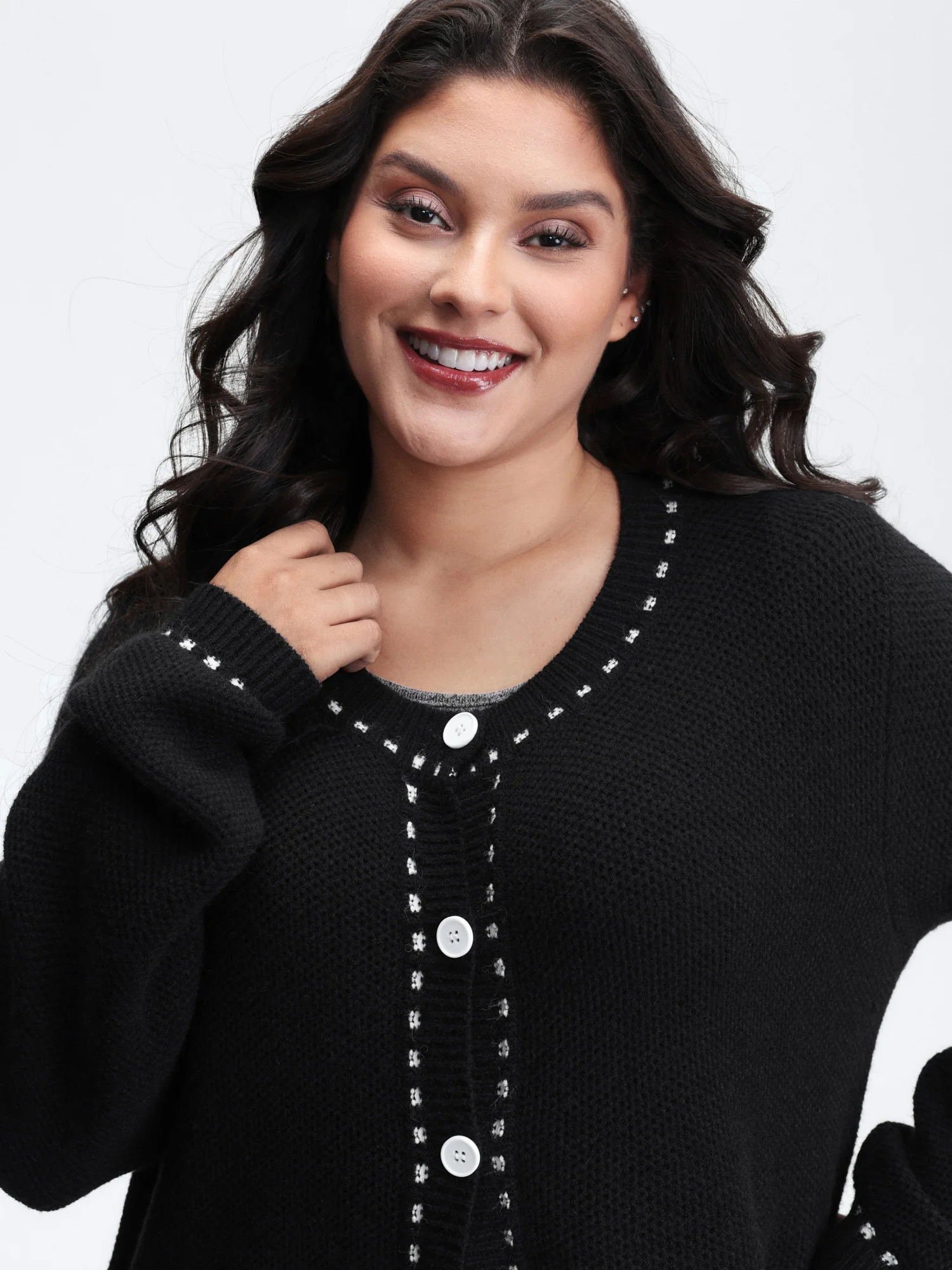 Arc Hem Textured Color Contrast Knit Cardigan - Image 2
