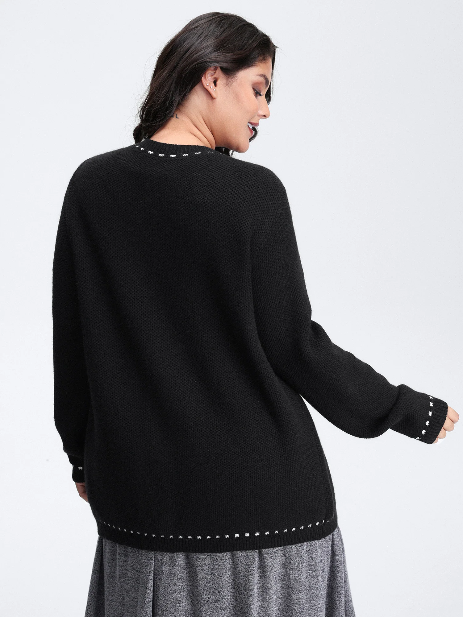 Arc Hem Textured Color Contrast Knit Cardigan - Image 4