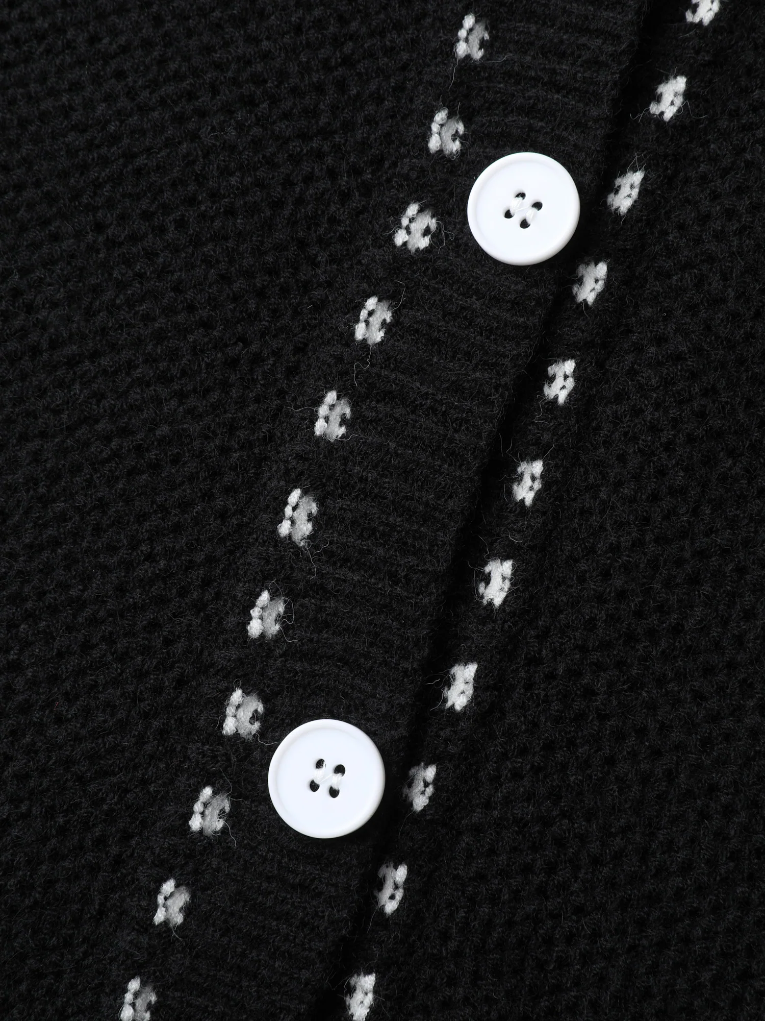 Arc Hem Textured Color Contrast Knit Cardigan - Image 5