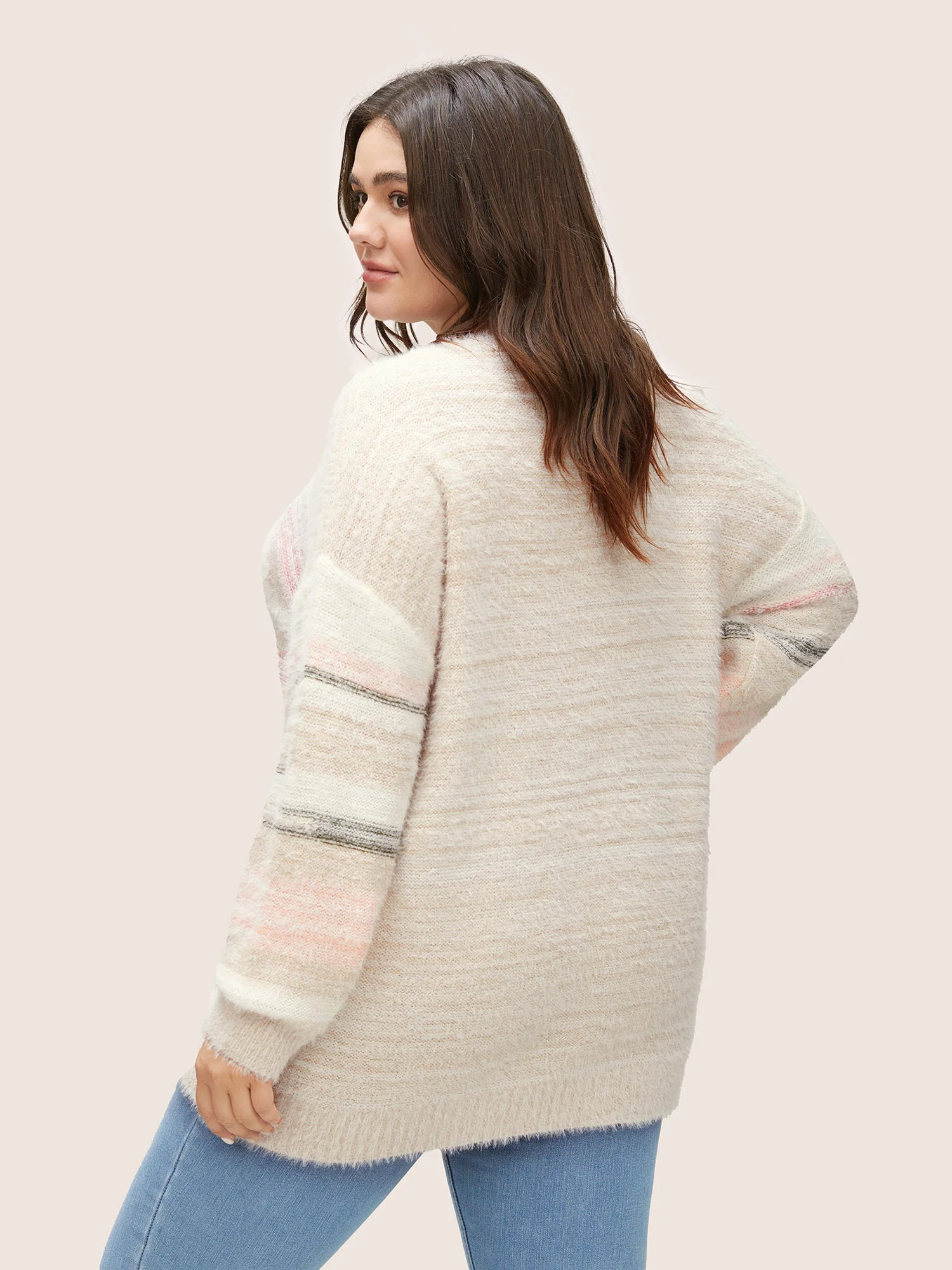 Asymmetrical Colorblock Crew Neck Fluffy Pullover - Image 2