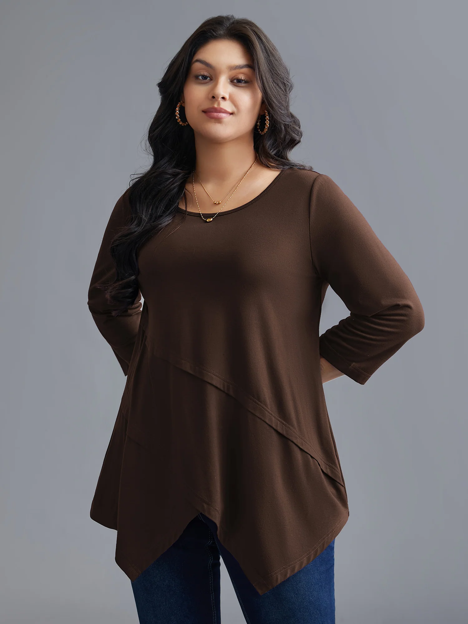 Asymmetrical Hem Overlap Long T-shirt - Image 9