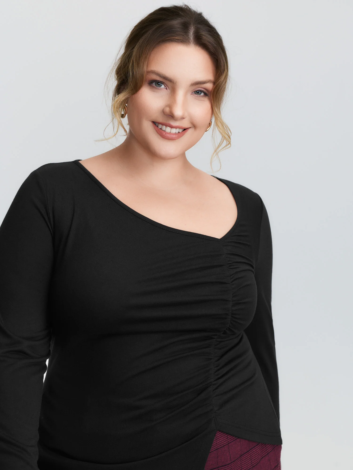 Asymmetrical Neckline Ruched Stretchy Knit Top - Image 2
