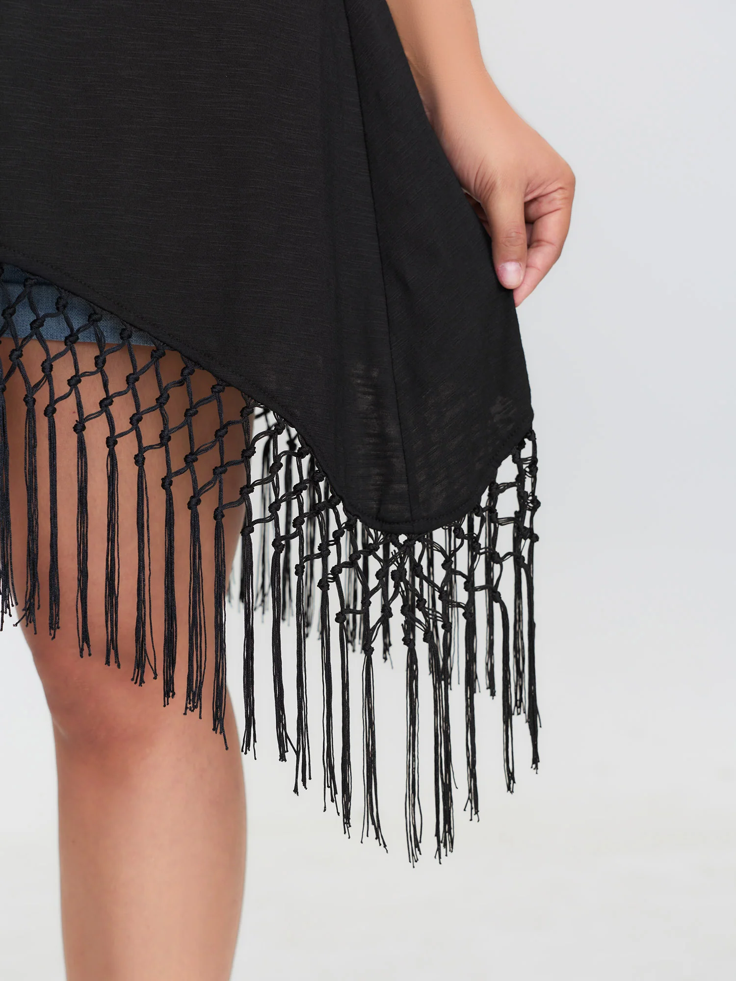 Asymmetrical Tassel Hem Plain Tunic - Image 4