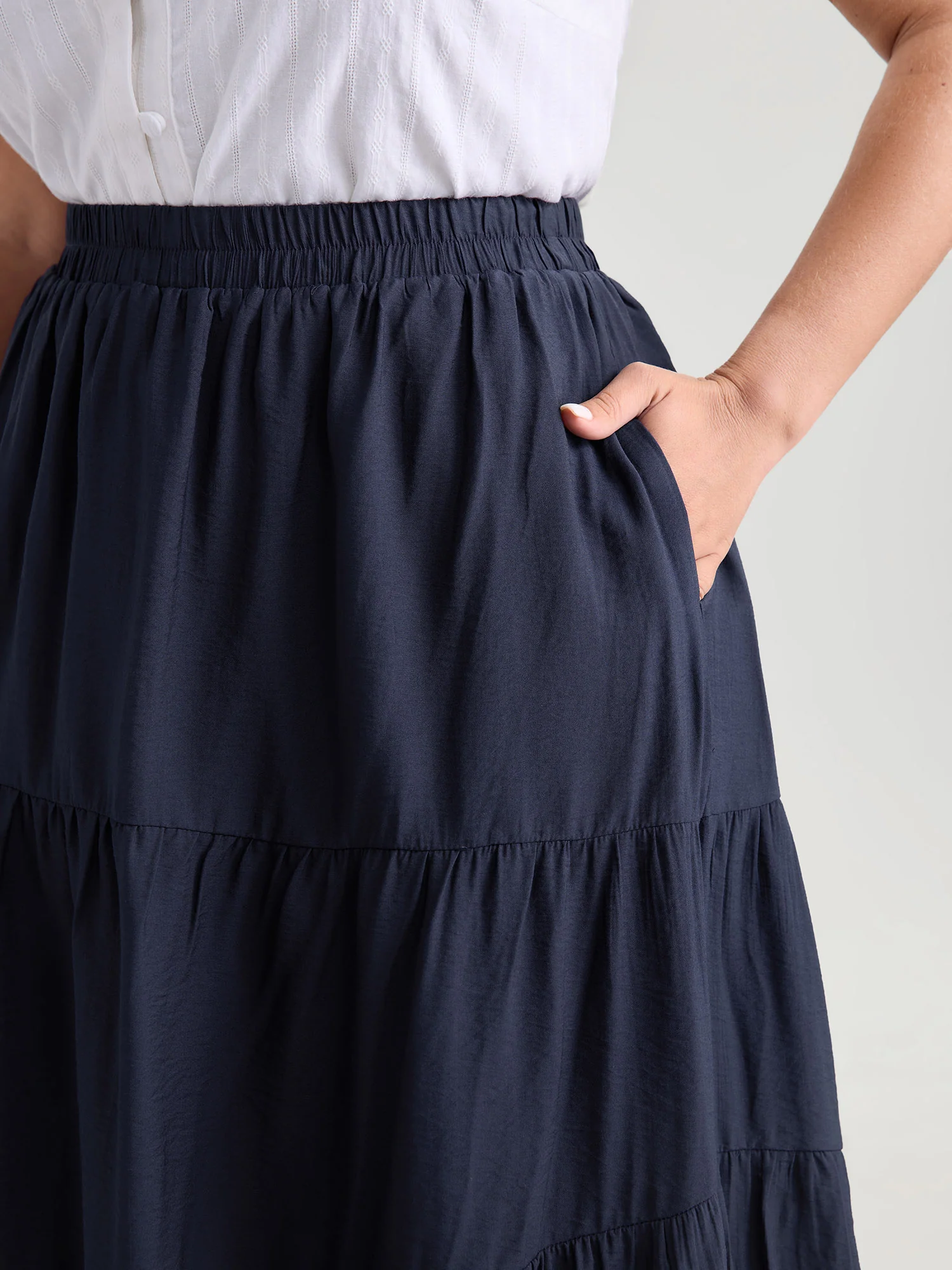 Asymmetrical Tiered Slim-Fit Maxi Dress - Image 4