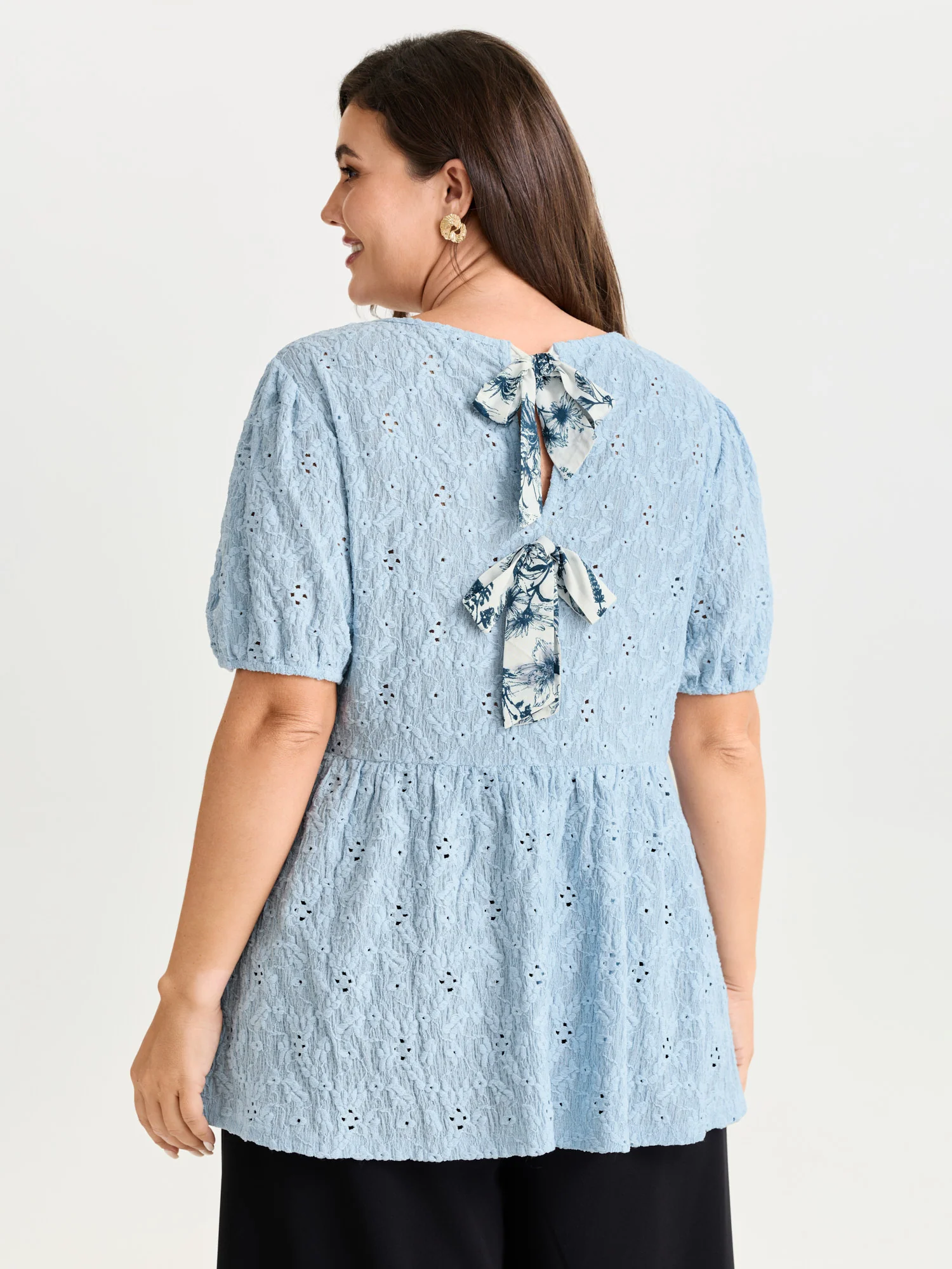 Back Bow Tie Textured Top - Image 19