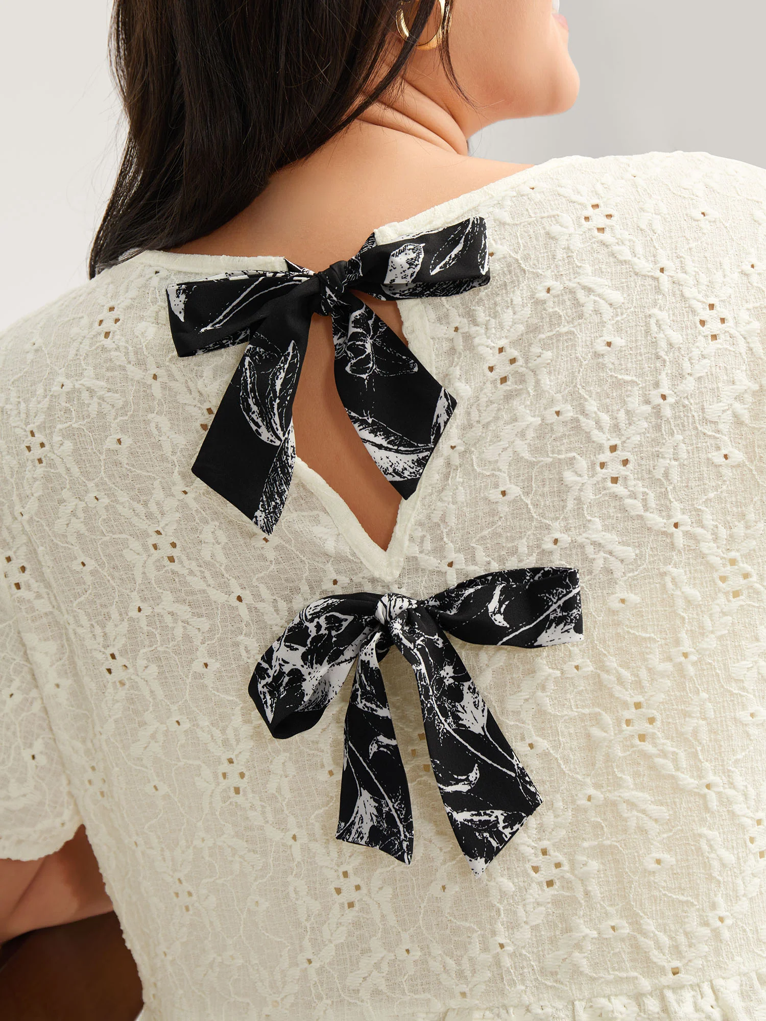 Back Bow Tie Textured Top - Image 20