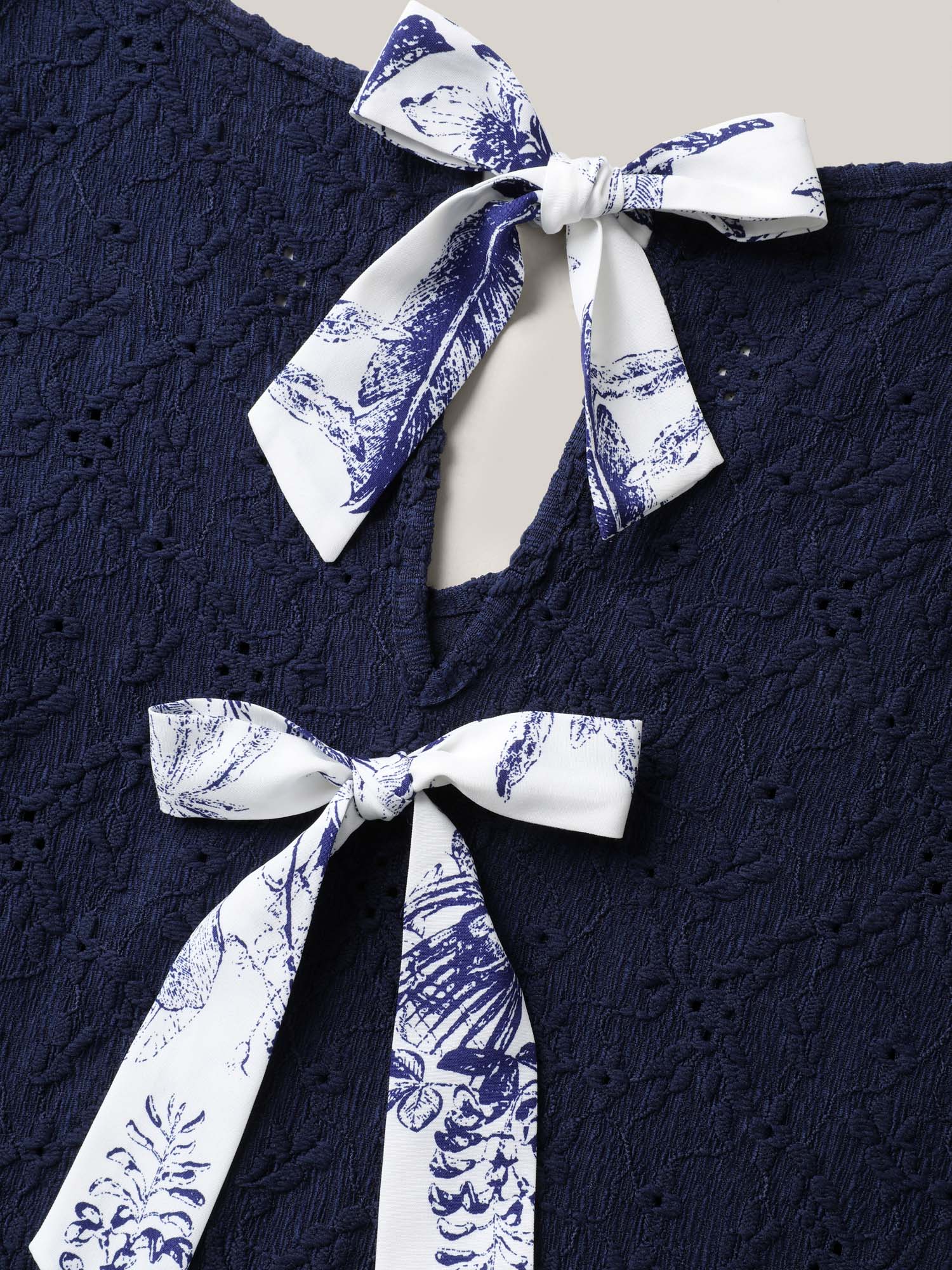 Back Bow Tie Textured Top - Image 7