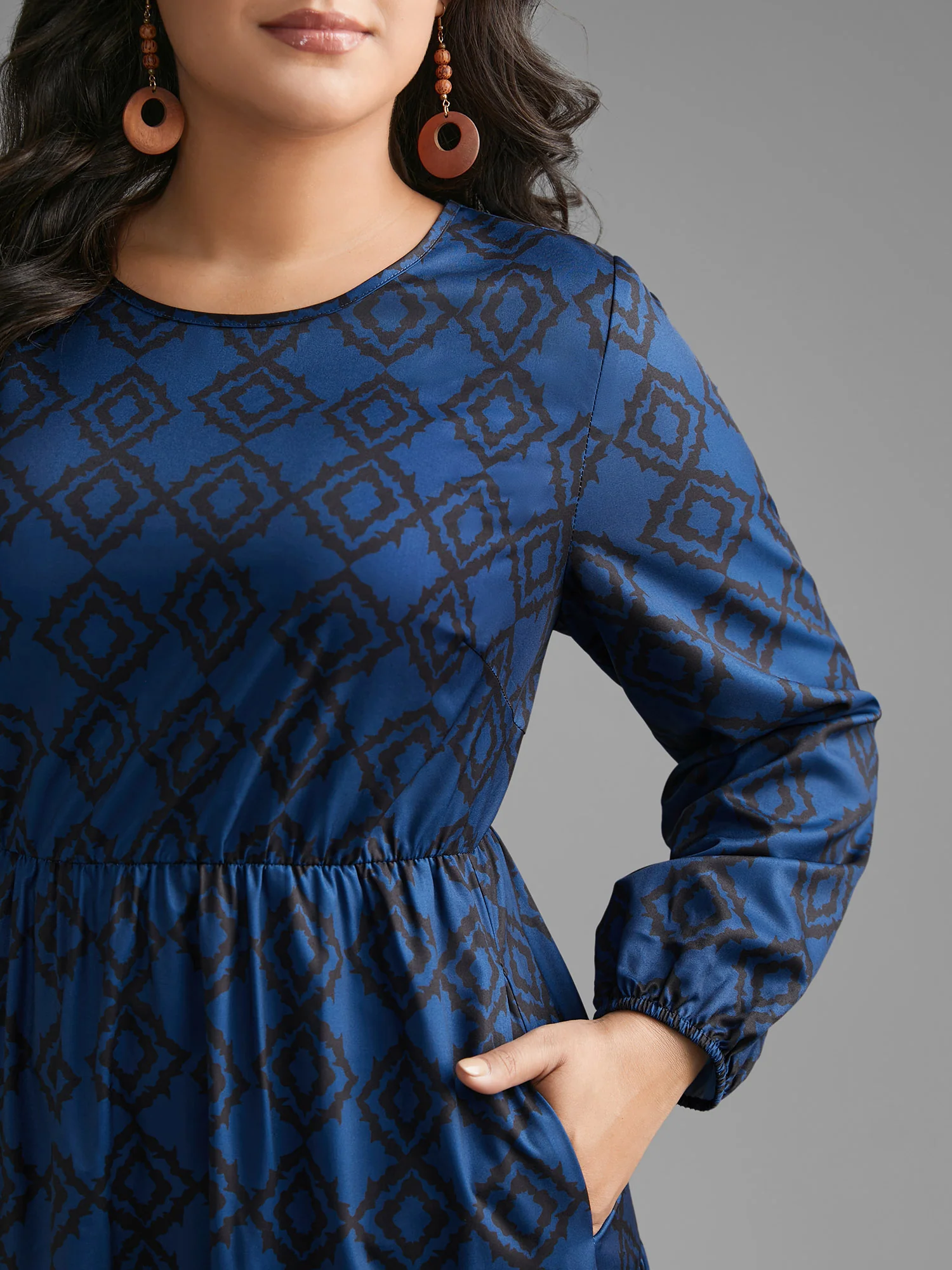 Bandana Geometric Ruffle Layered Hem Dress - Image 2