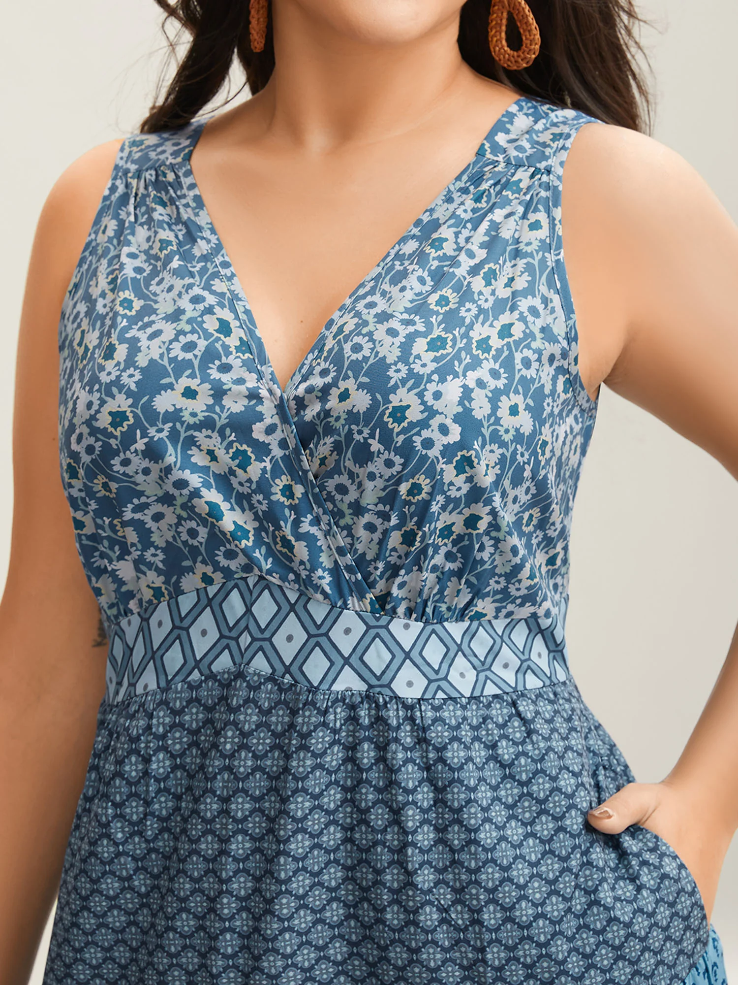 Bandana Patchwork Floral Sleeveless Dress - Image 2