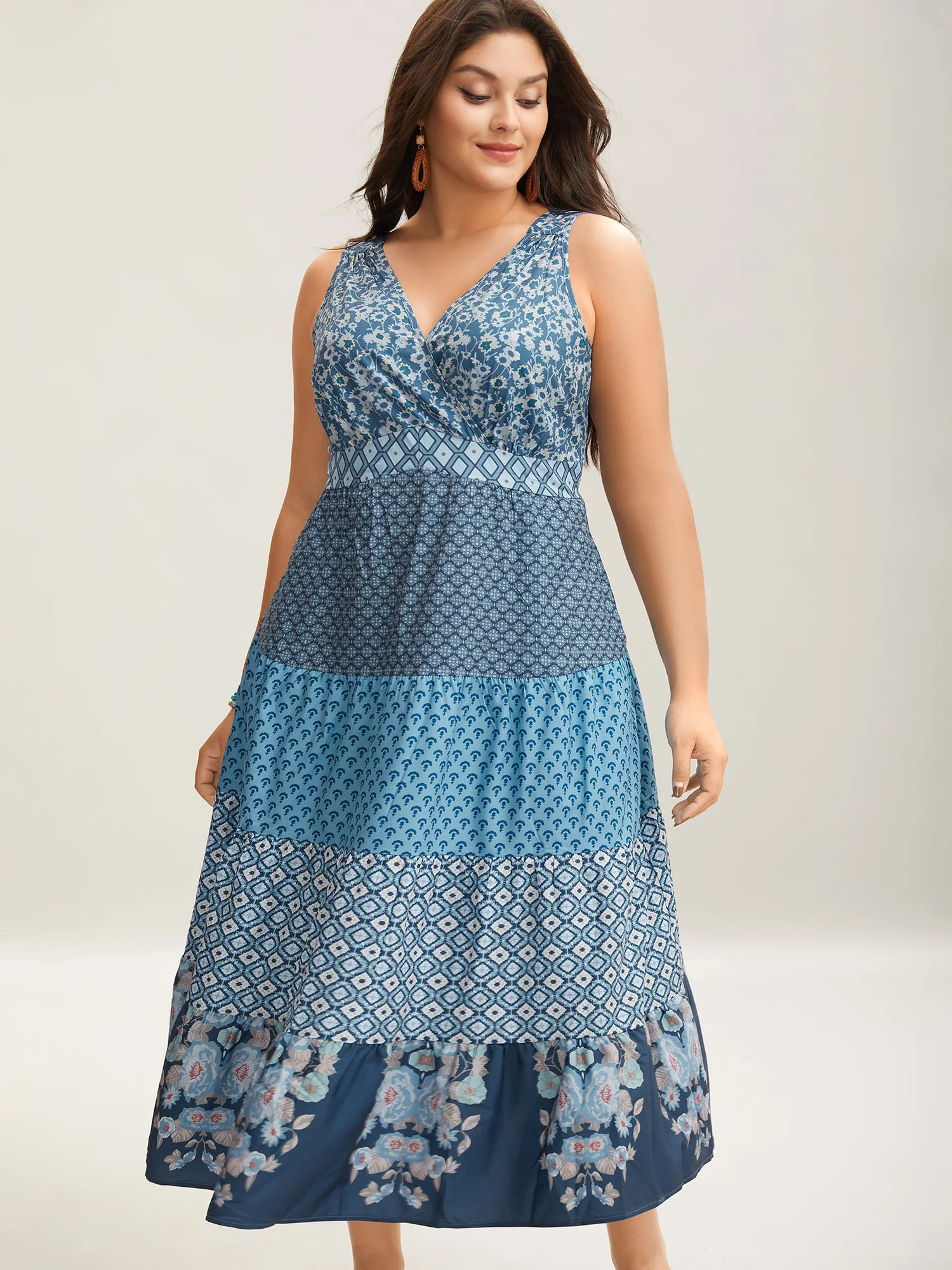 Bandana Patchwork Floral Sleeveless Dress - Image 3