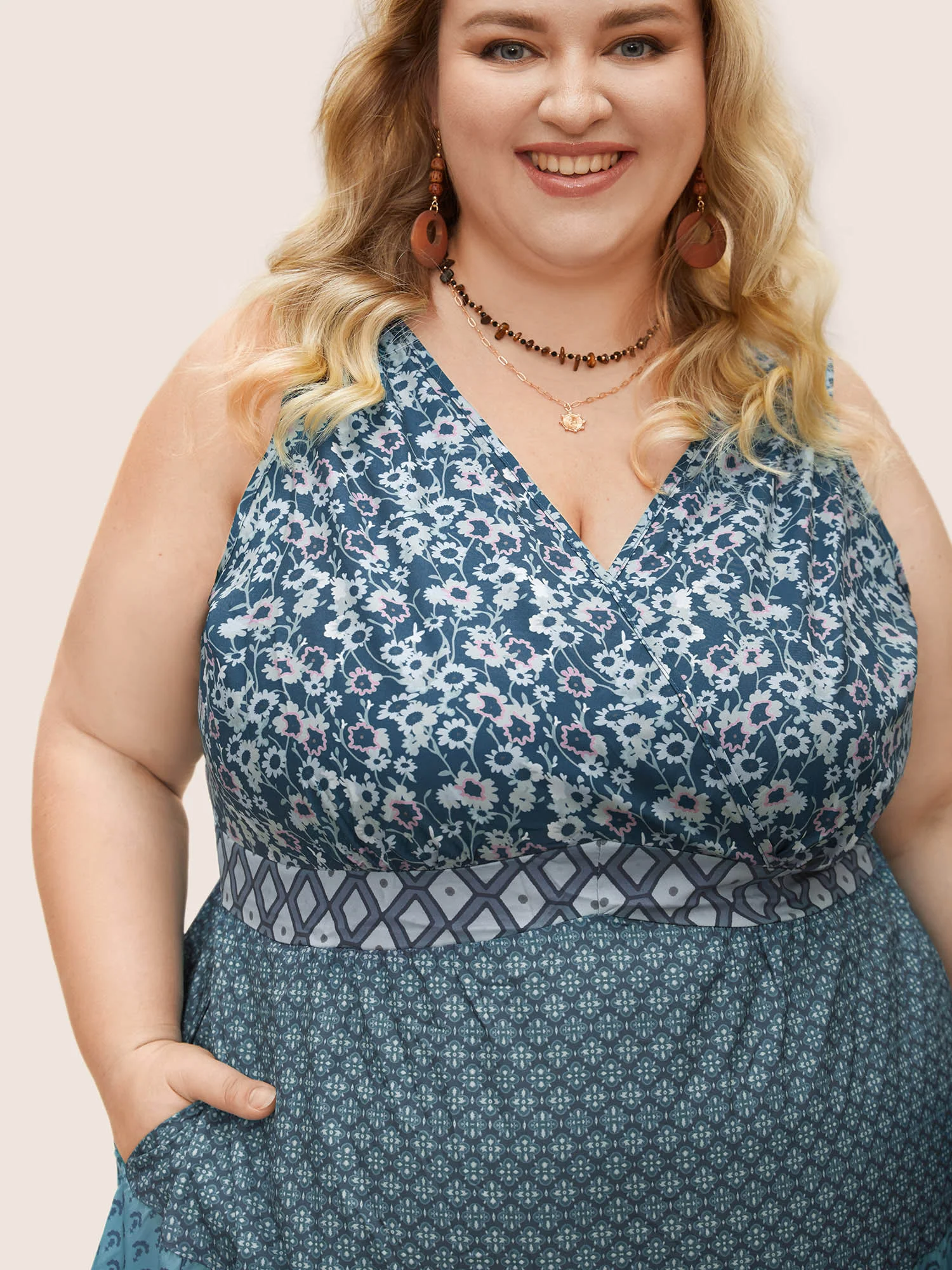Bandana Patchwork Floral Sleeveless Dress - Image 6