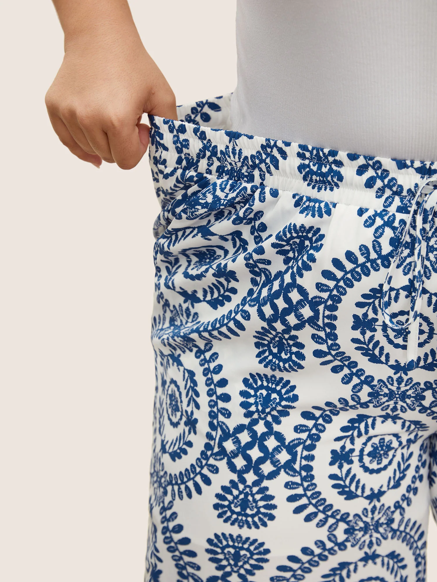 Bandana Print Drawstring Wide Leg Pants - Image 4