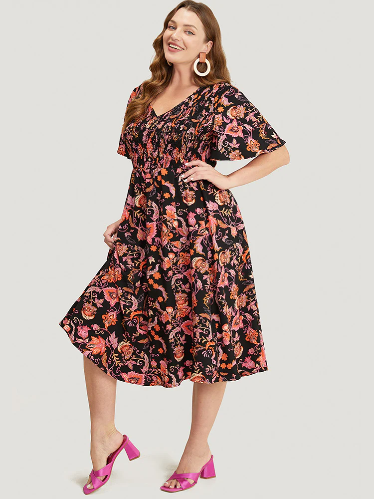 Bandana Print Pocket Shirred V Neck Ruffle Hem Dress - Image 2