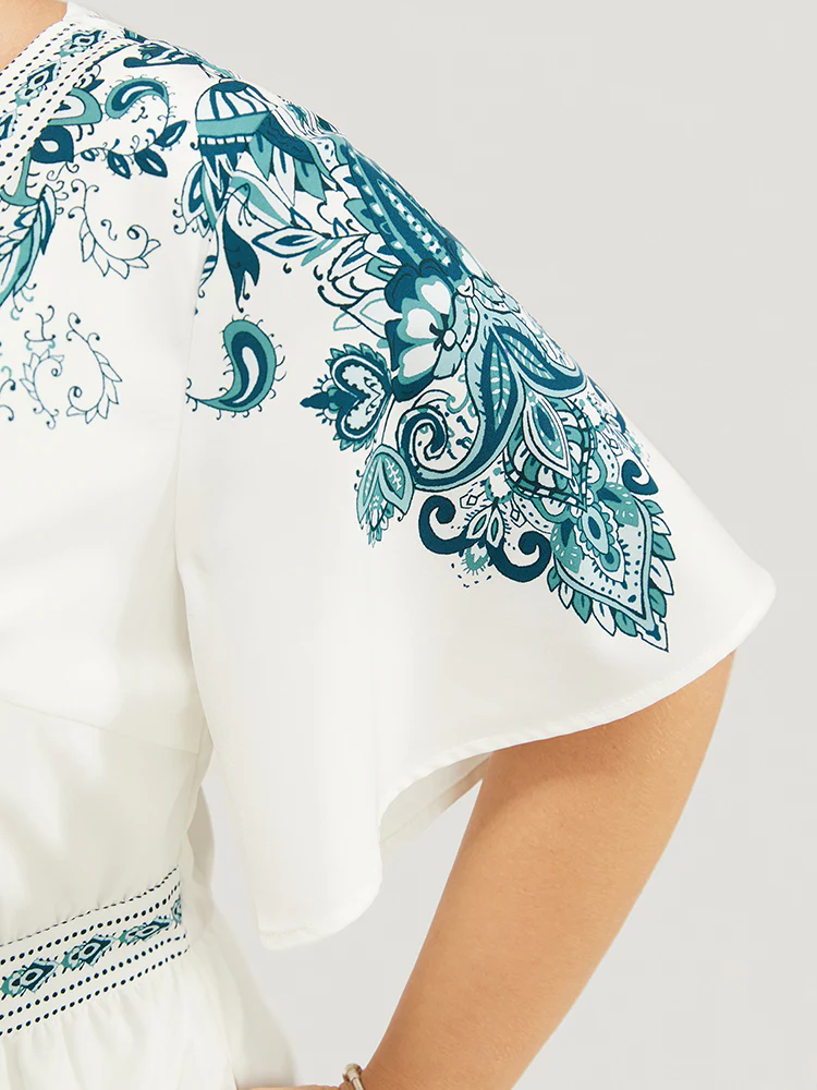 Bandana Print Ruffle Sleeve Pocket Button Detail Romper - Image 7
