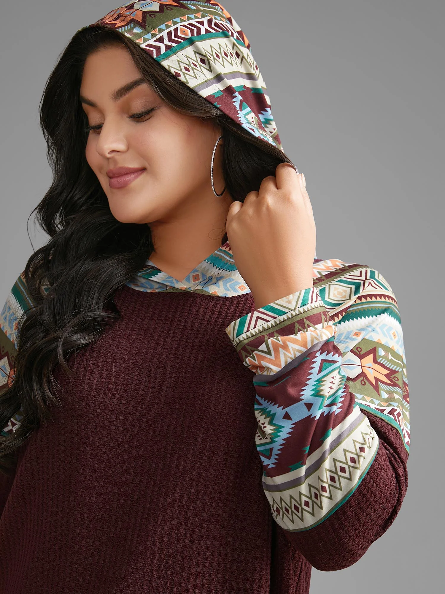 Bandana Print Texture Patchwork Hooded T-shirt - Image 2