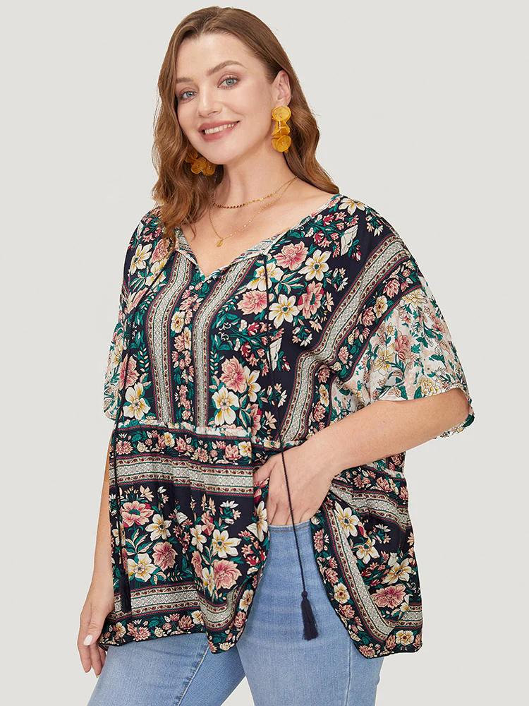 Bandana Print Tie Neck Tassels Batwing Sleeve Blouse - Image 2