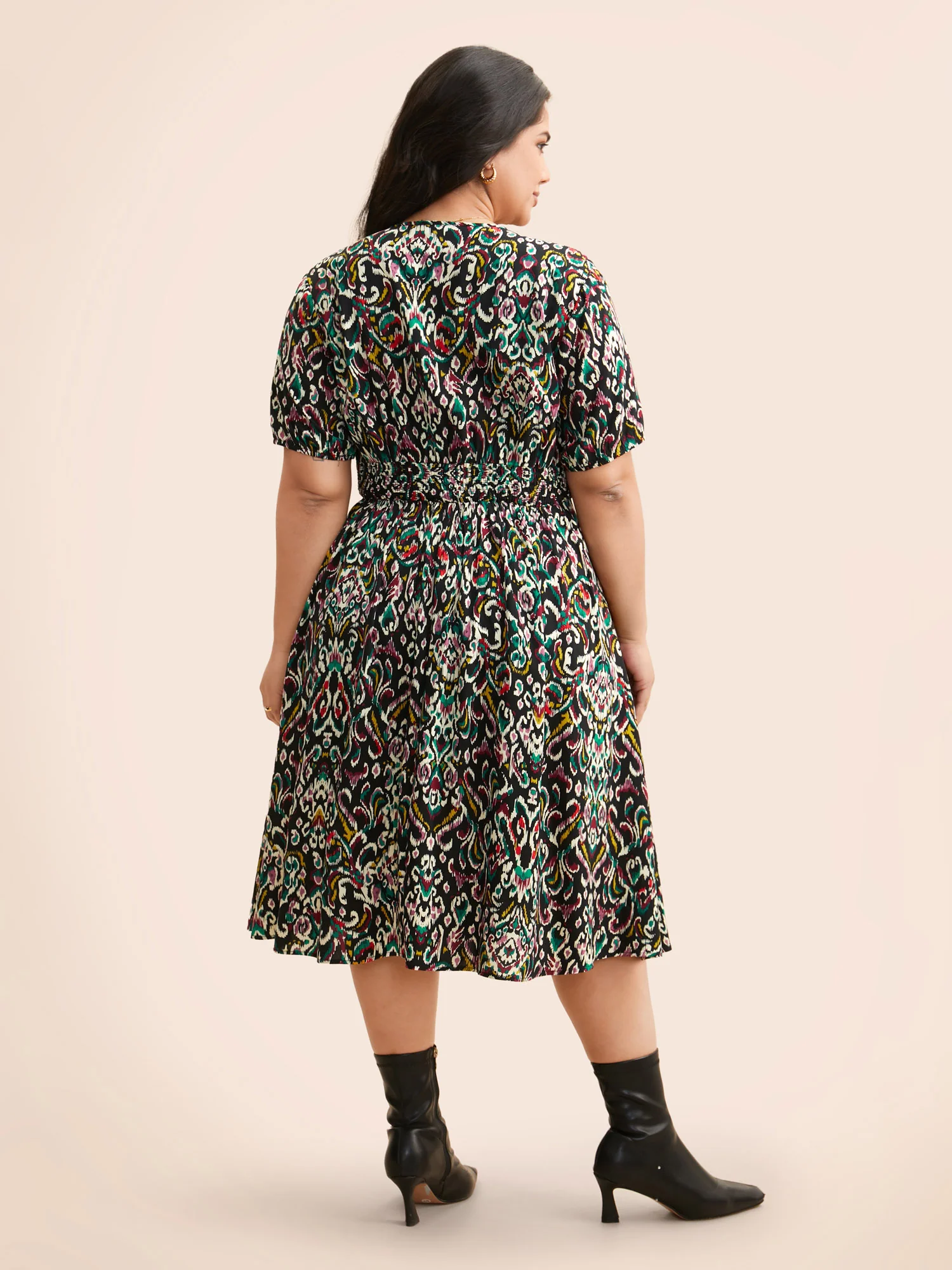 Bandana Print V Neck Shirred Gathered Dress - Image 9