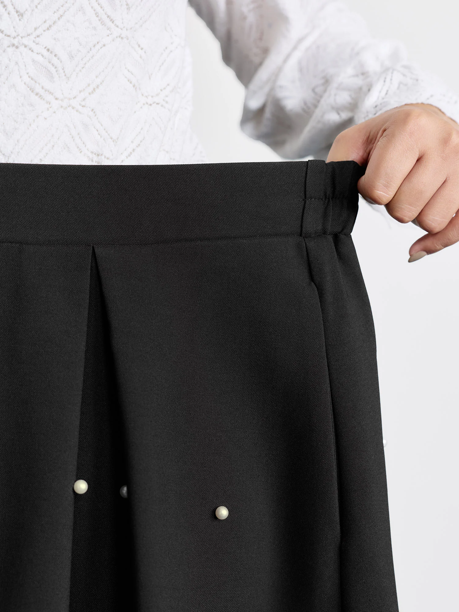 Beadwork Pleated Solid Midi Skirt - Image 4