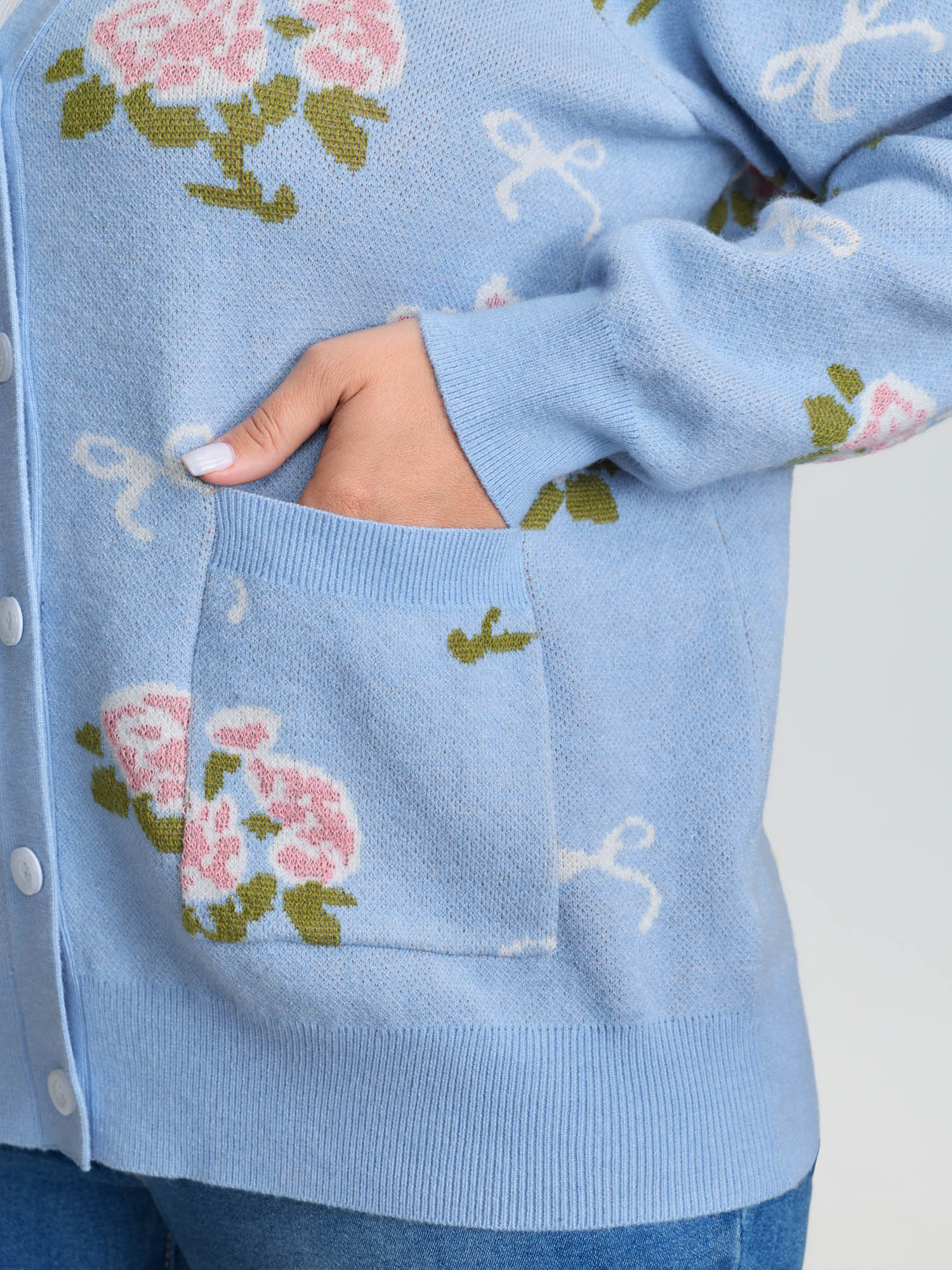 Beautiful Floral Bow Pattern Jacquard Knit Cardigan - Image 4