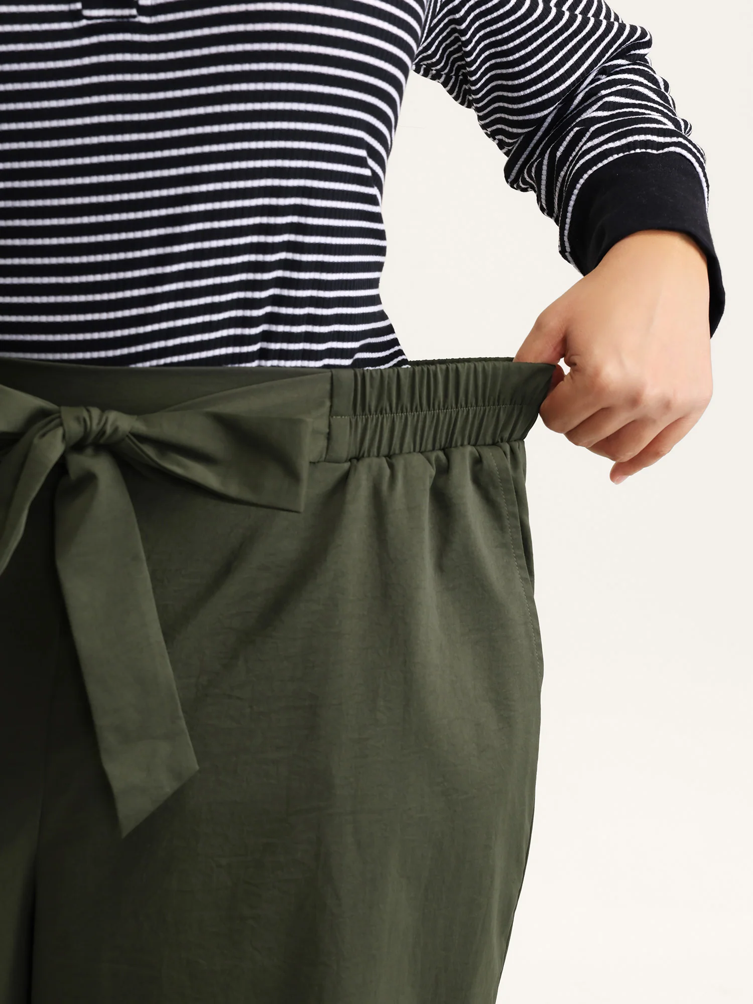 Belted Waist Wide-Leg Pants - Image 3