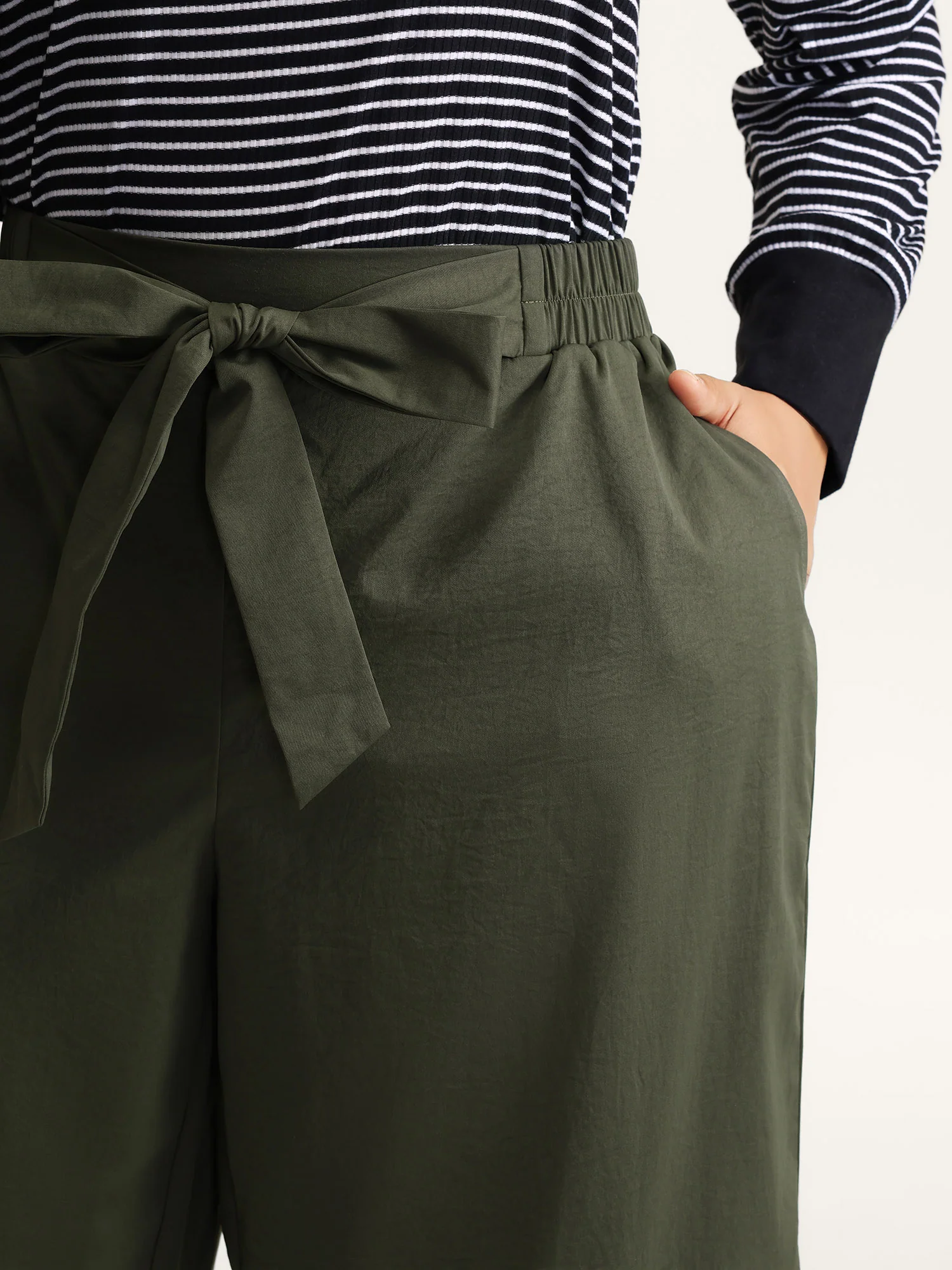 Belted Waist Wide-Leg Pants - Image 4