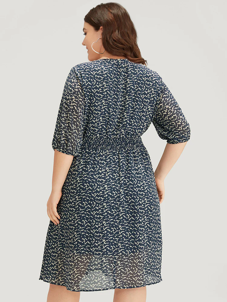 Bird Print Notched Shirred Lantern Sleeve Dress - Image 4