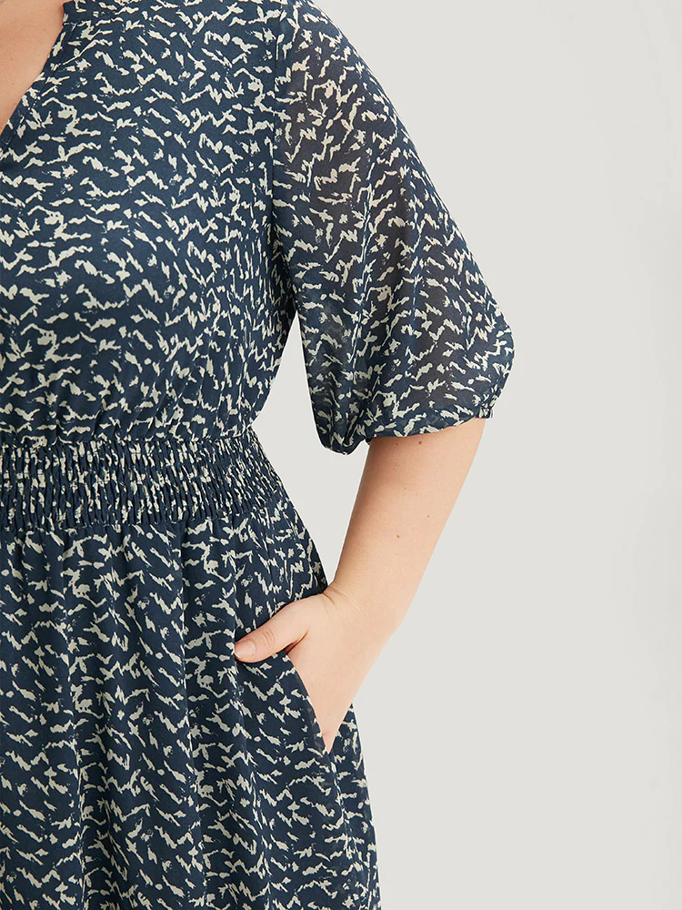 Bird Print Notched Shirred Lantern Sleeve Dress - Image 6