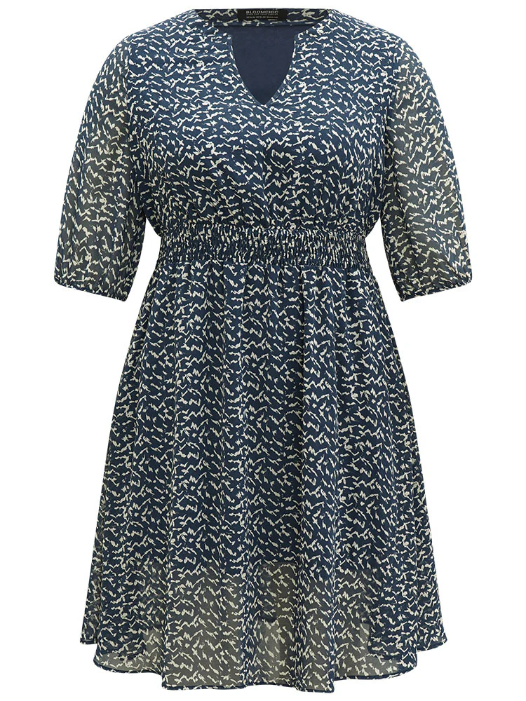 Bird Print Notched Shirred Lantern Sleeve Dress - Image 7