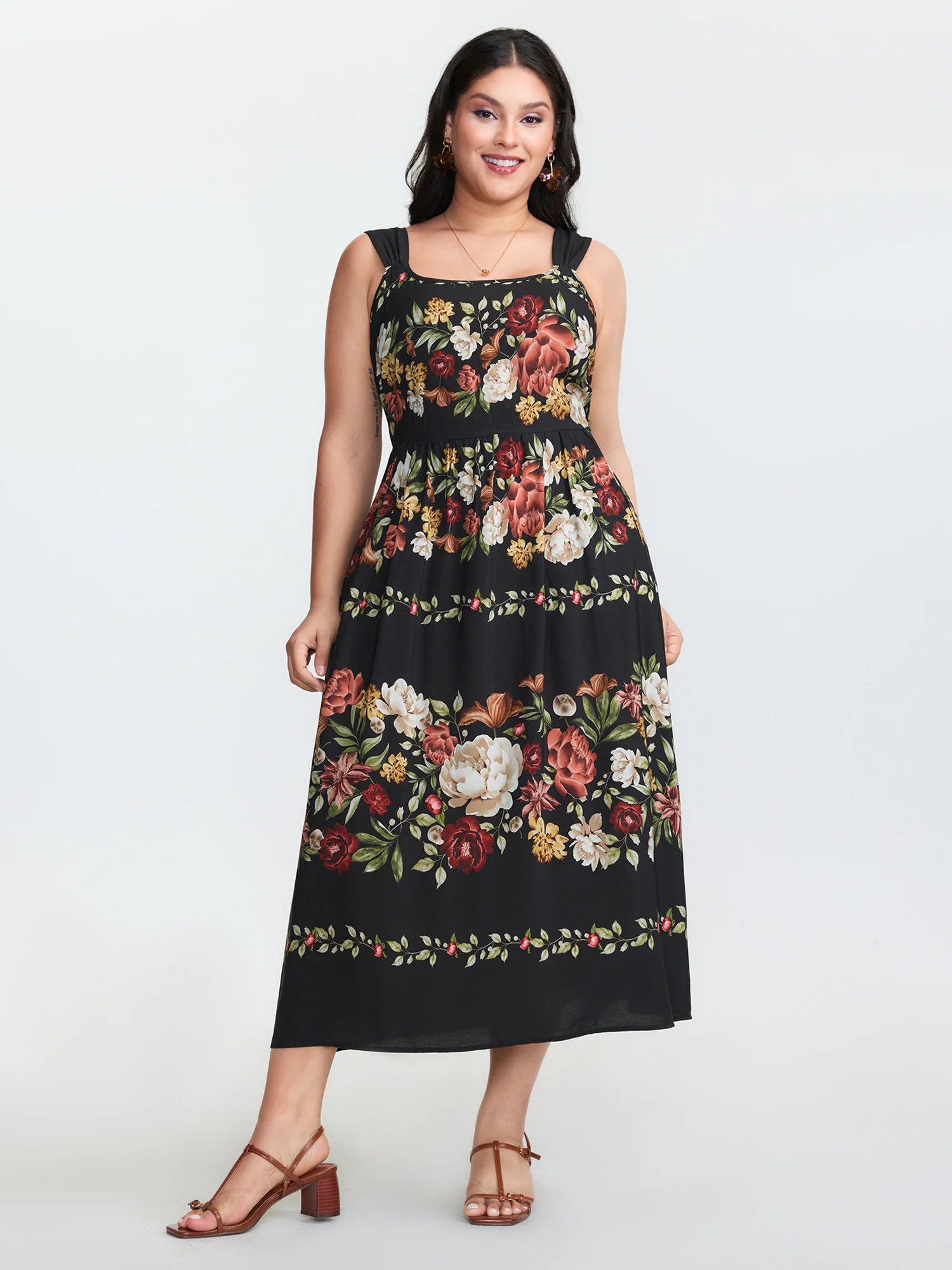 Blooming Florals Shirred Pockets Maxi Dress - Image 3