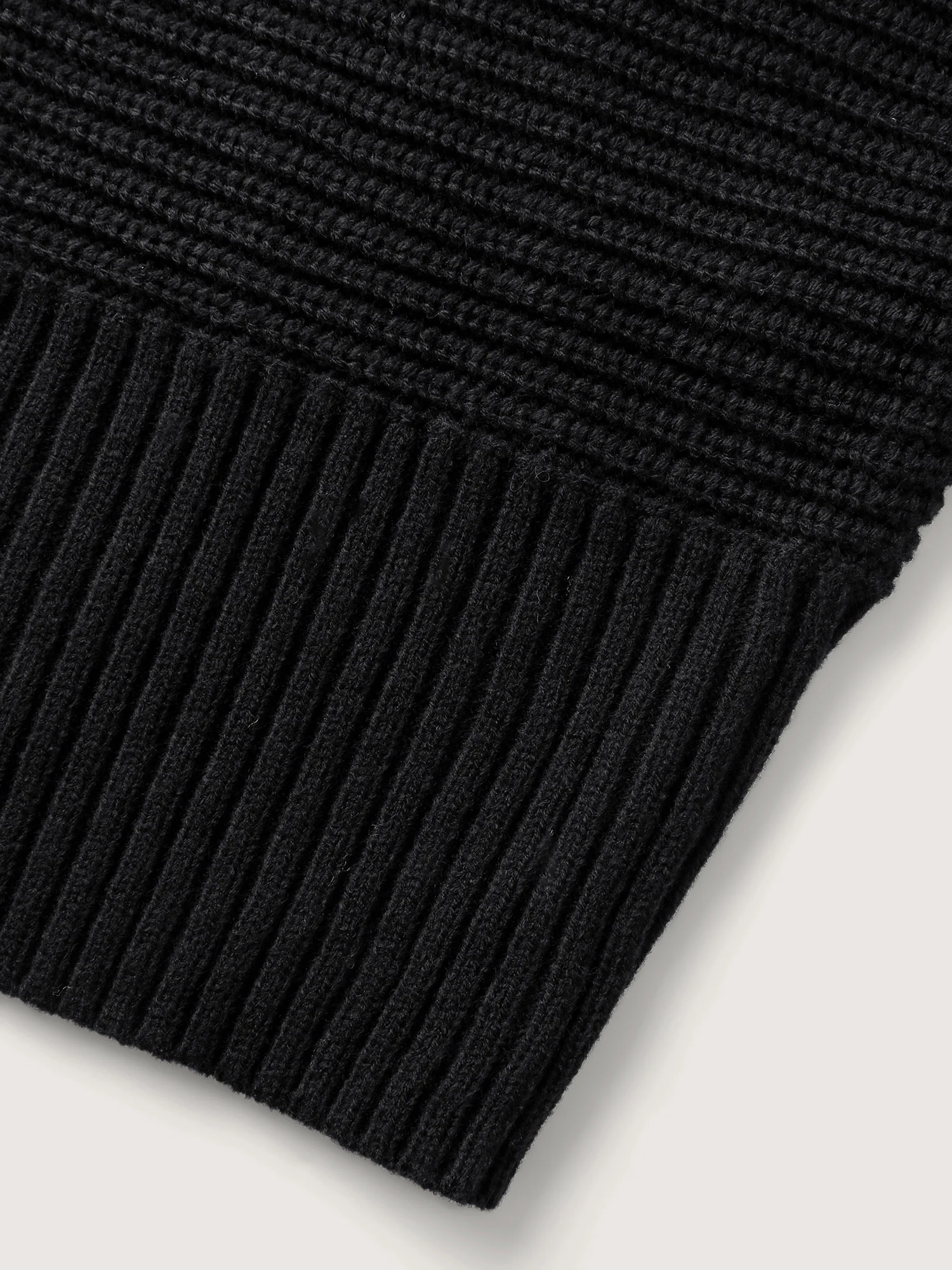 Boat Neckline Tissue Textured Pullover - Image 6