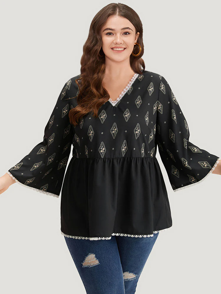 Boho Print Guipure Lace V Neck Bell Sleeve Blouse - Image 3