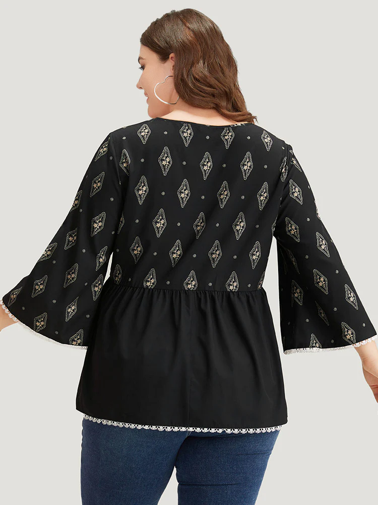 Boho Print Guipure Lace V Neck Bell Sleeve Blouse - Image 6