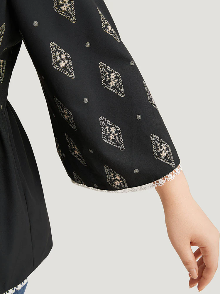 Boho Print Guipure Lace V Neck Bell Sleeve Blouse - Image 8