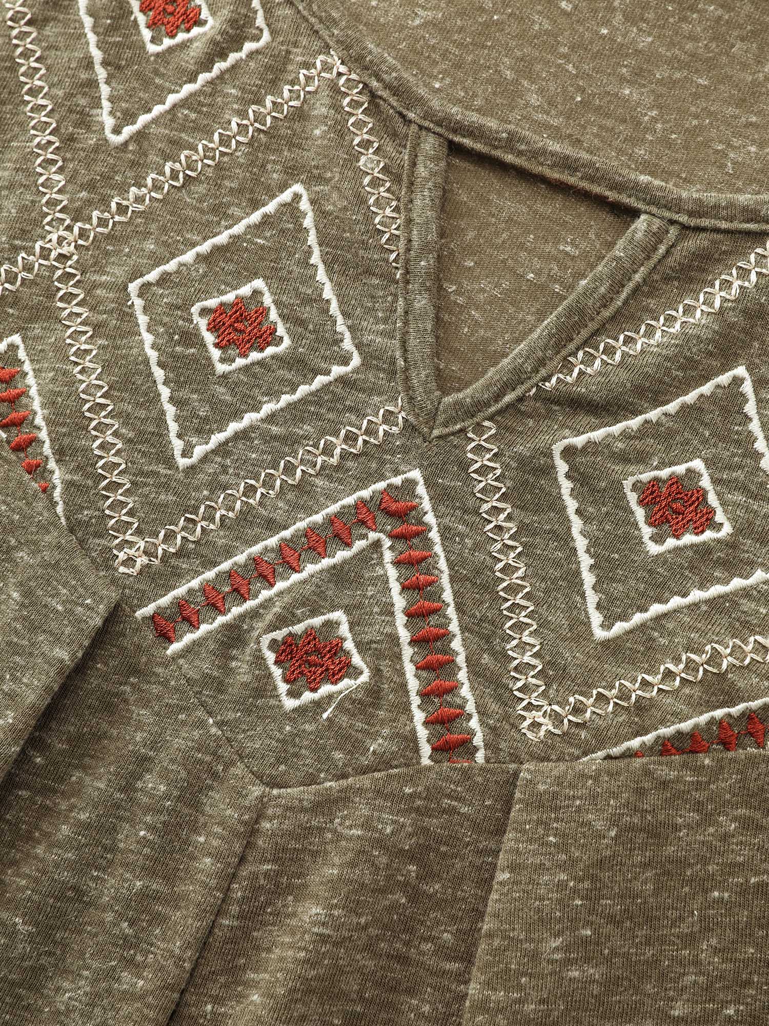 Boho Embroidered Keyhole Neckline Blouse - Image 5